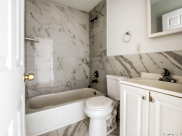 #9 photo, 1620 Taylor Avenue, Bronx , NY 10460