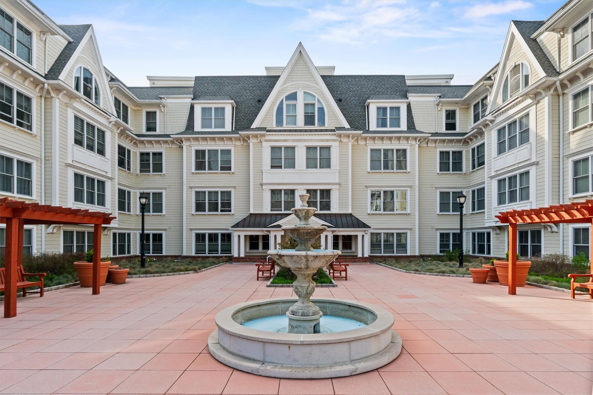 #1 photo, 225 Stanley Avenue, Mamaroneck , NY 10543