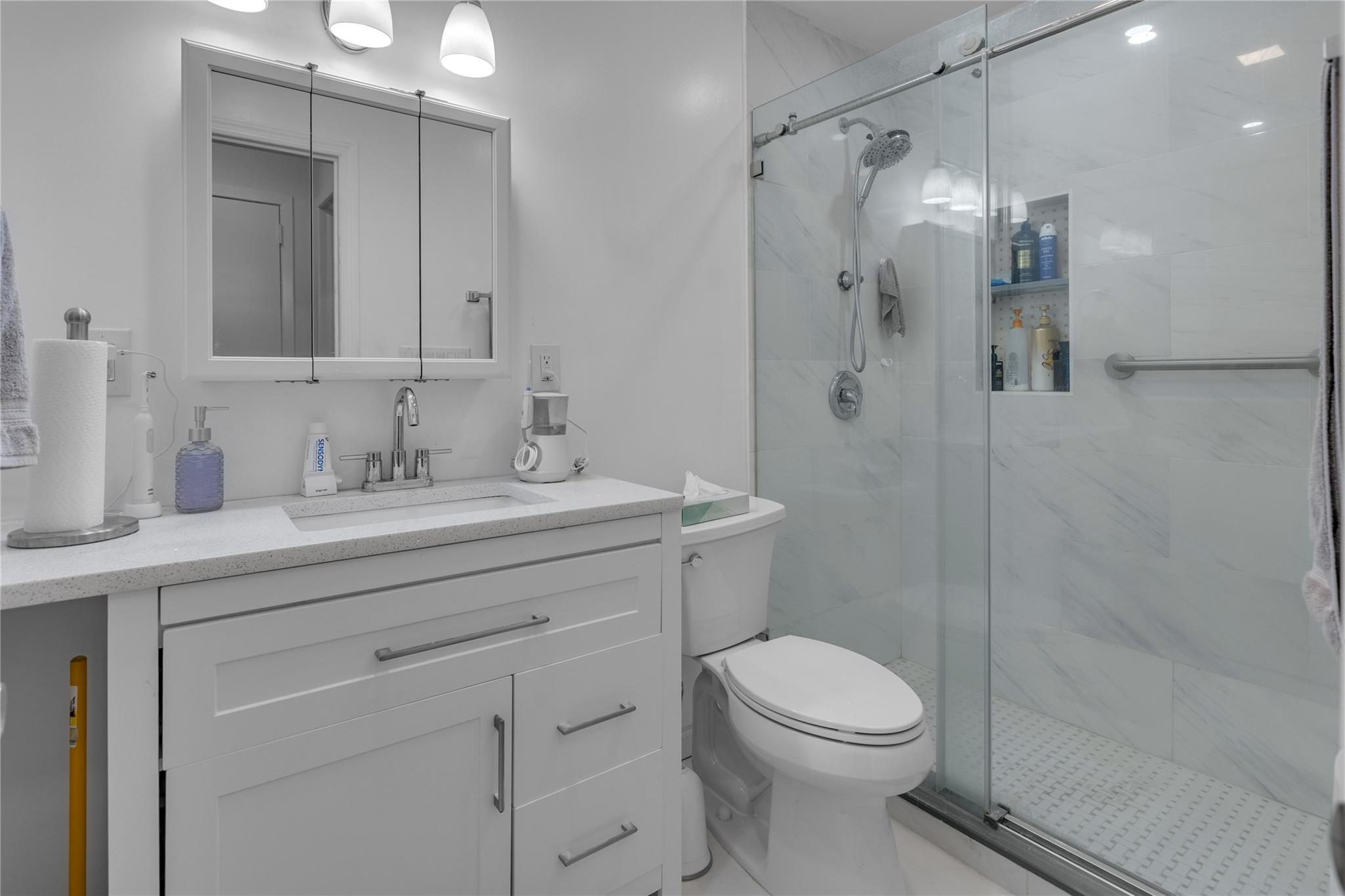 #12 photo, 330 Scudder Avenue, サフォーク郡 Northport , NY 11768