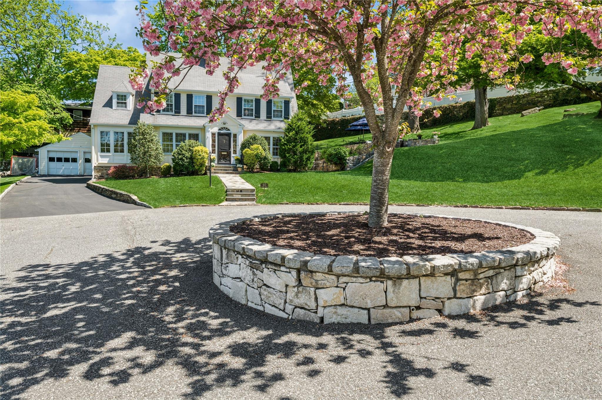 #1 photo, 97 Summit Avenue, Bronxville , NY 10708