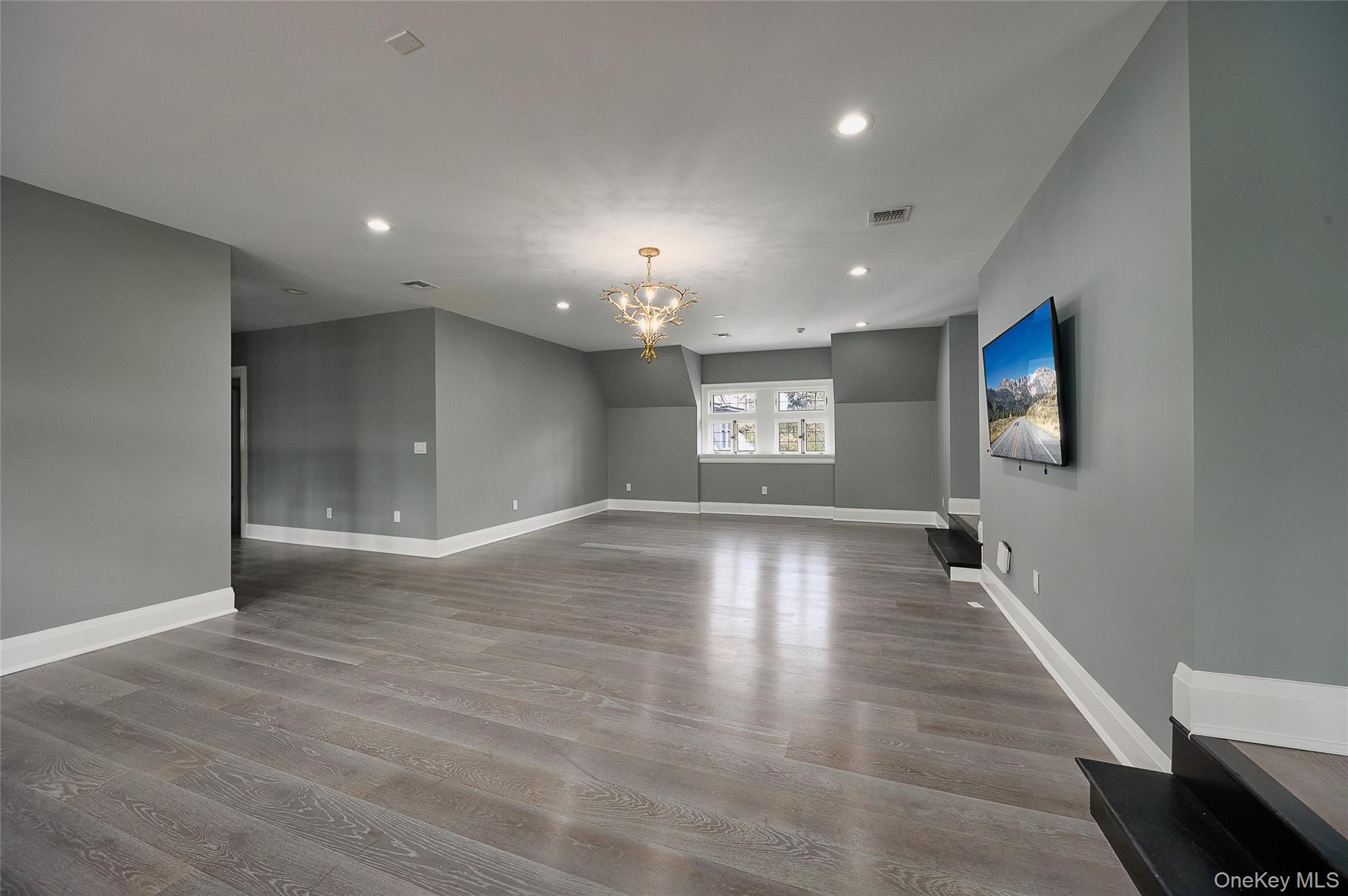 #20 photo, 76 Summit Road, Tuxedo Park , NY 10987