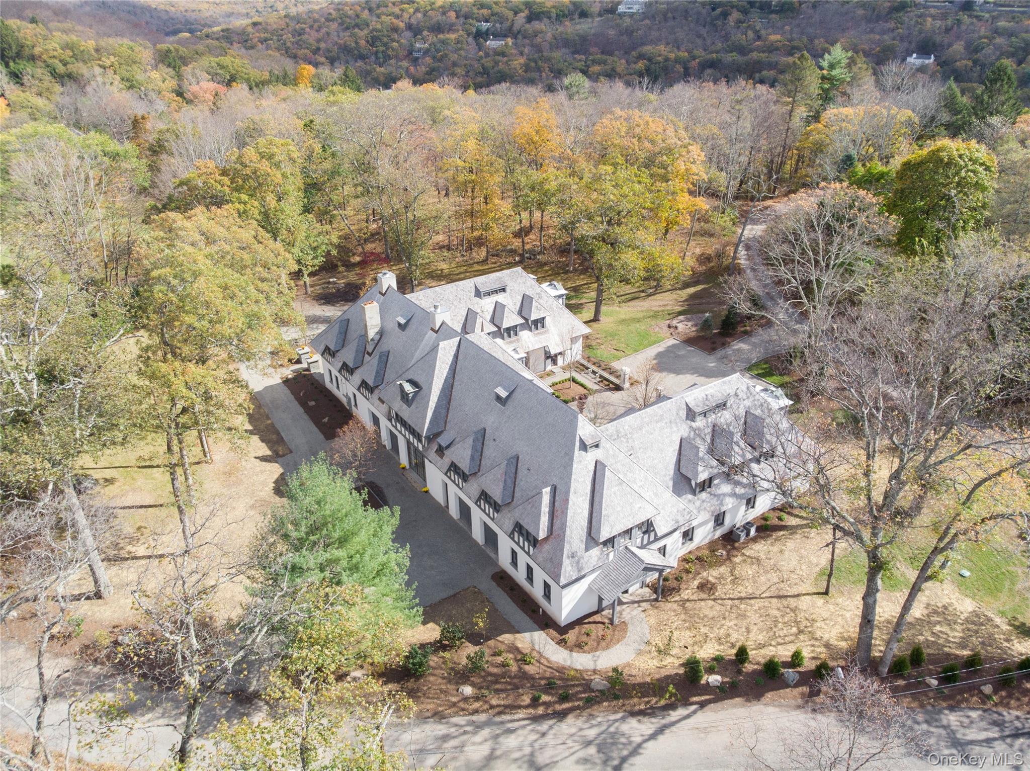 #4 photo, 76 Summit Road, Tuxedo Park , NY 10987