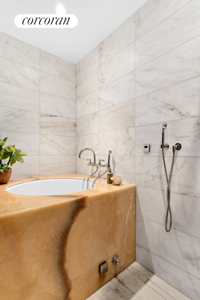 #8 photo, 690 HUMBOLDT Street, ブルックリン区 Greenpoint , NY 11222