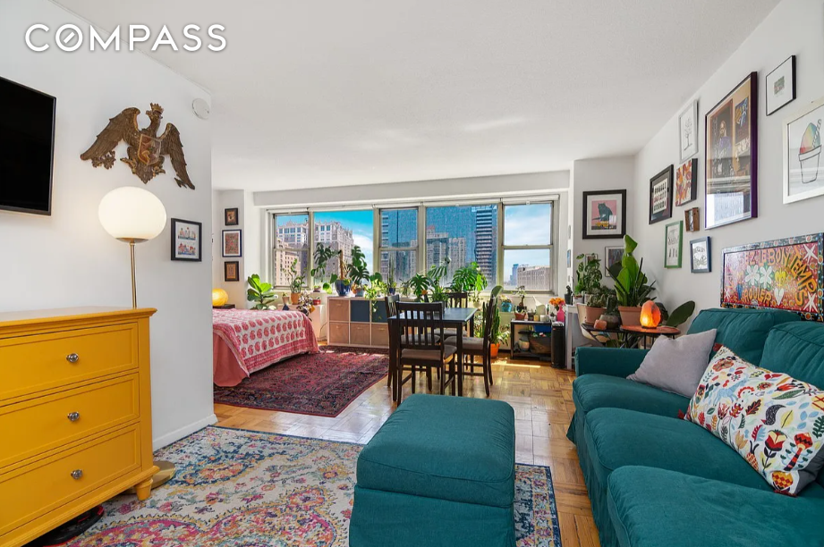 #1 photo, 300 E 40th Street, Murray Hill , NY 10016