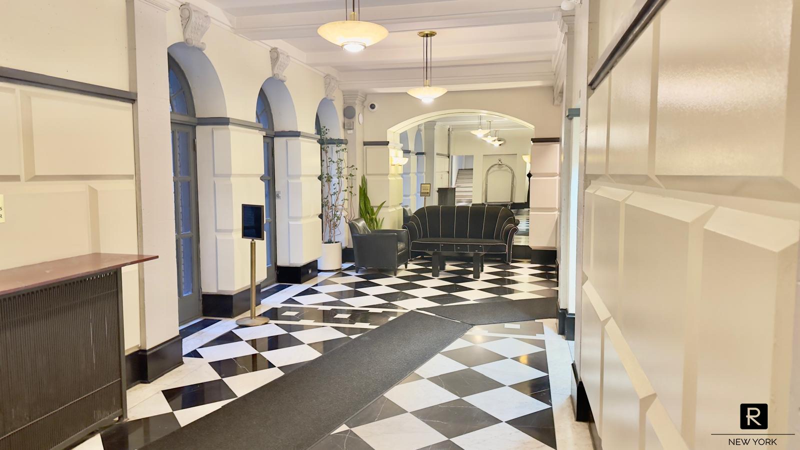 #14 photo, 212 E 48th Street, マンハッタン Turtle Bay , NY 10017