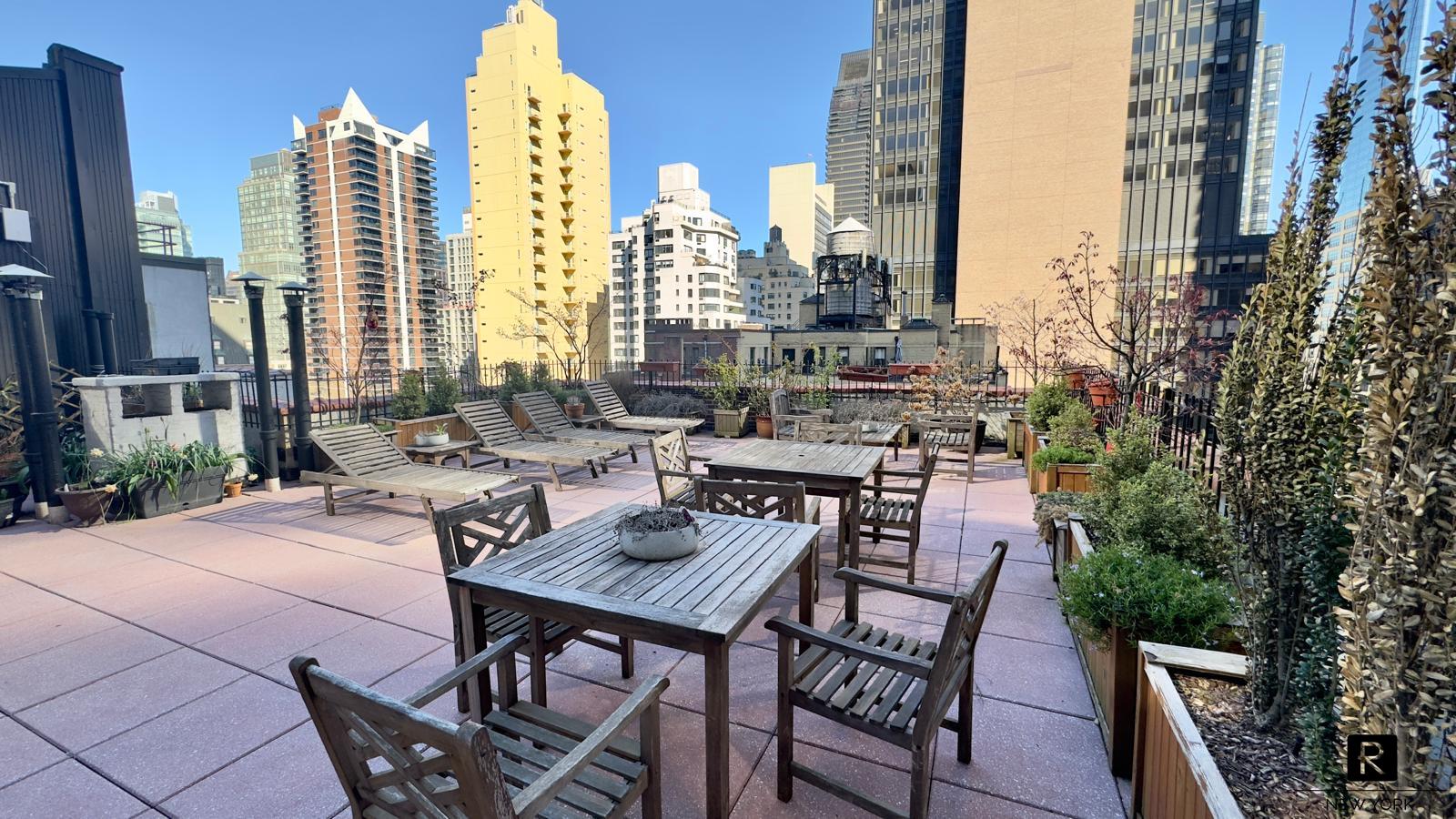 #16 photo, 212 E 48th Street, マンハッタン Turtle Bay , NY 10017