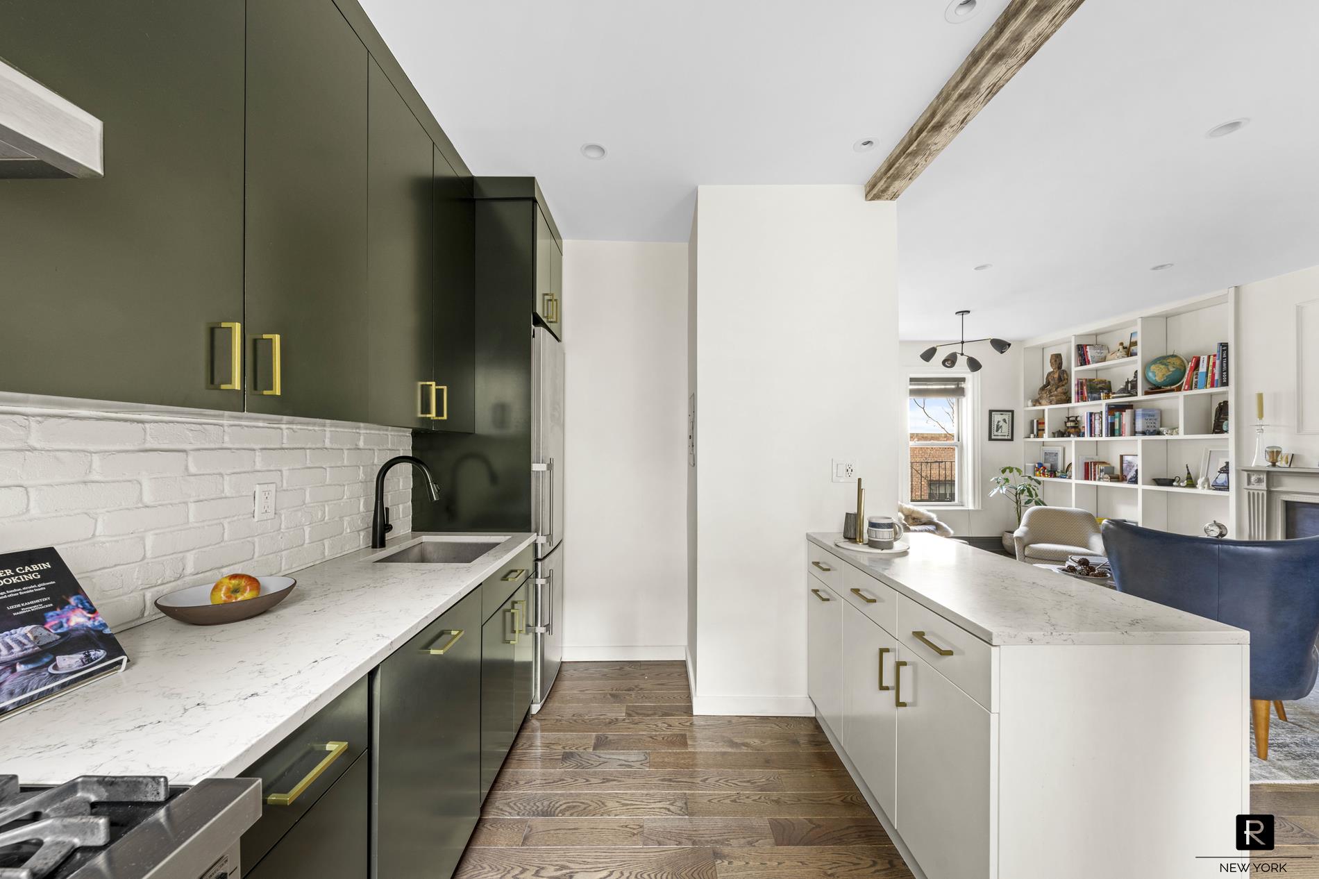 #10 photo, 261 W 22nd Street, マンハッタン Chelsea , NY 10011