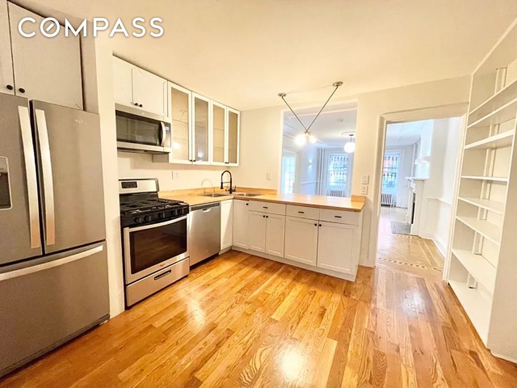 #1 photo, 100 6th Avenue, Park Slope , NY 11217