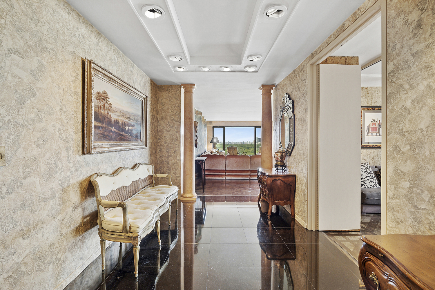 #5 photo, 200 CENTRAL Park S, マンハッタン Central Park South , NY 10019