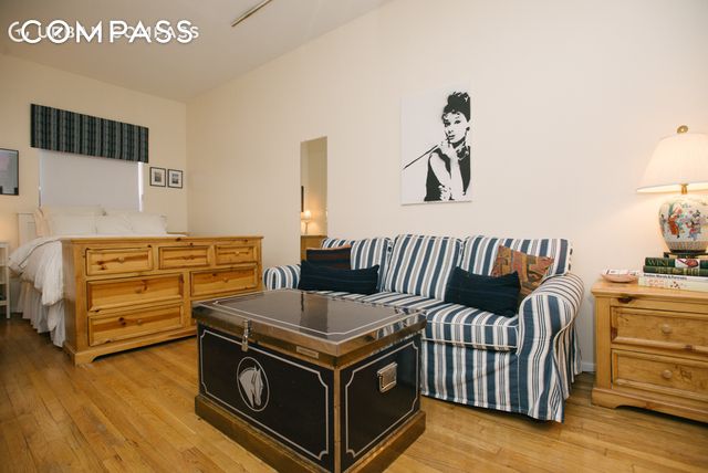 #1 photo, 126 E 83rd Street, Upper East Side , NY 10028