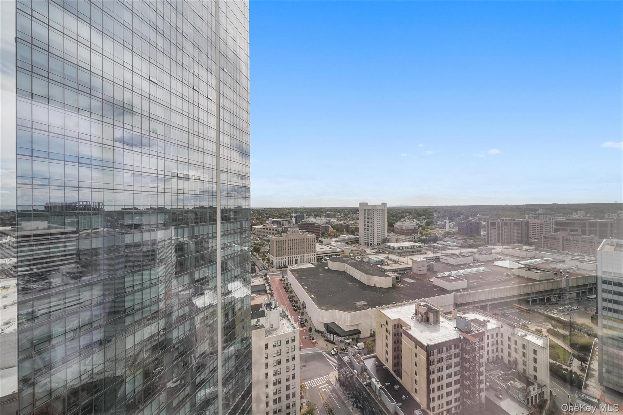 #18 photo, 5 Renaissance Square, White Plains , NY 10601