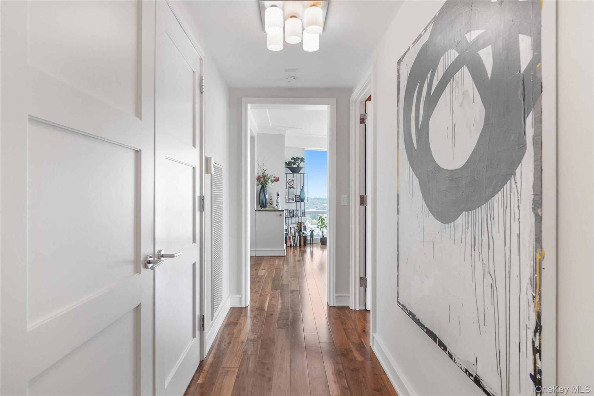 #5 photo, 5 Renaissance Square, White Plains , NY 10601