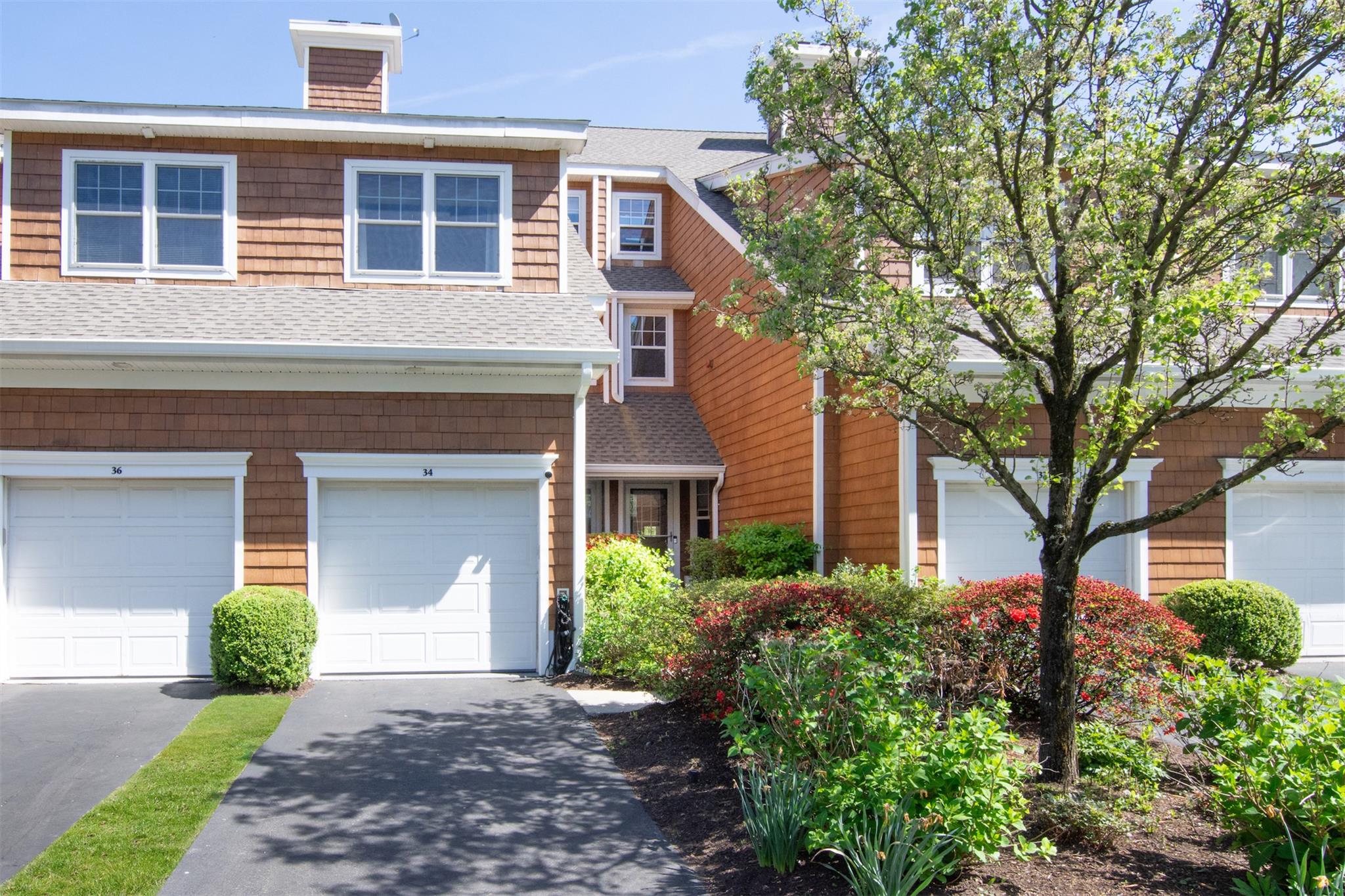 #1 photo, 34 Trailhead Lane, Tarrytown , NY 10591