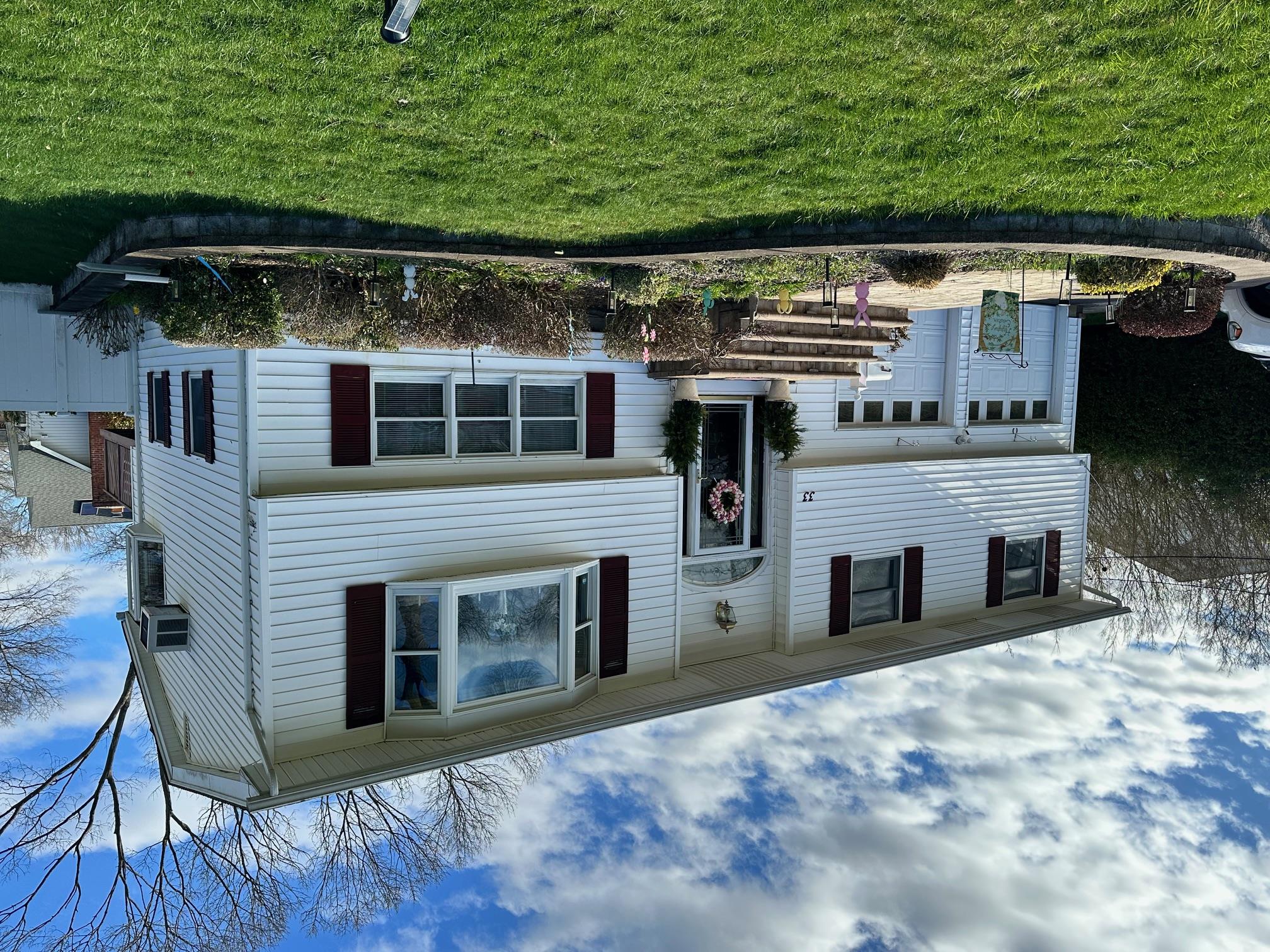 #1 photo, 33 41st Street, Islip , NY 11751