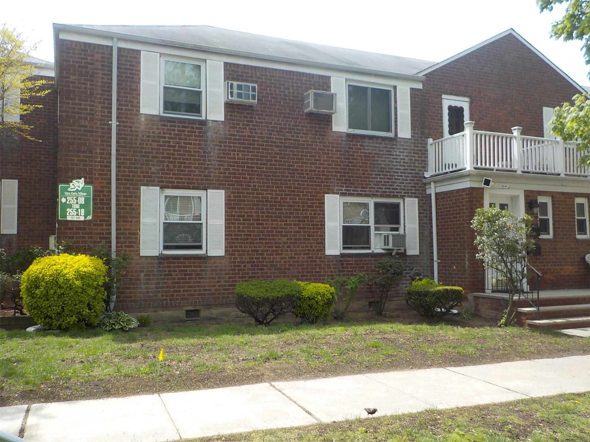 #1 photo, 255-04 75th Avenue, Glen Oaks , NY 11004