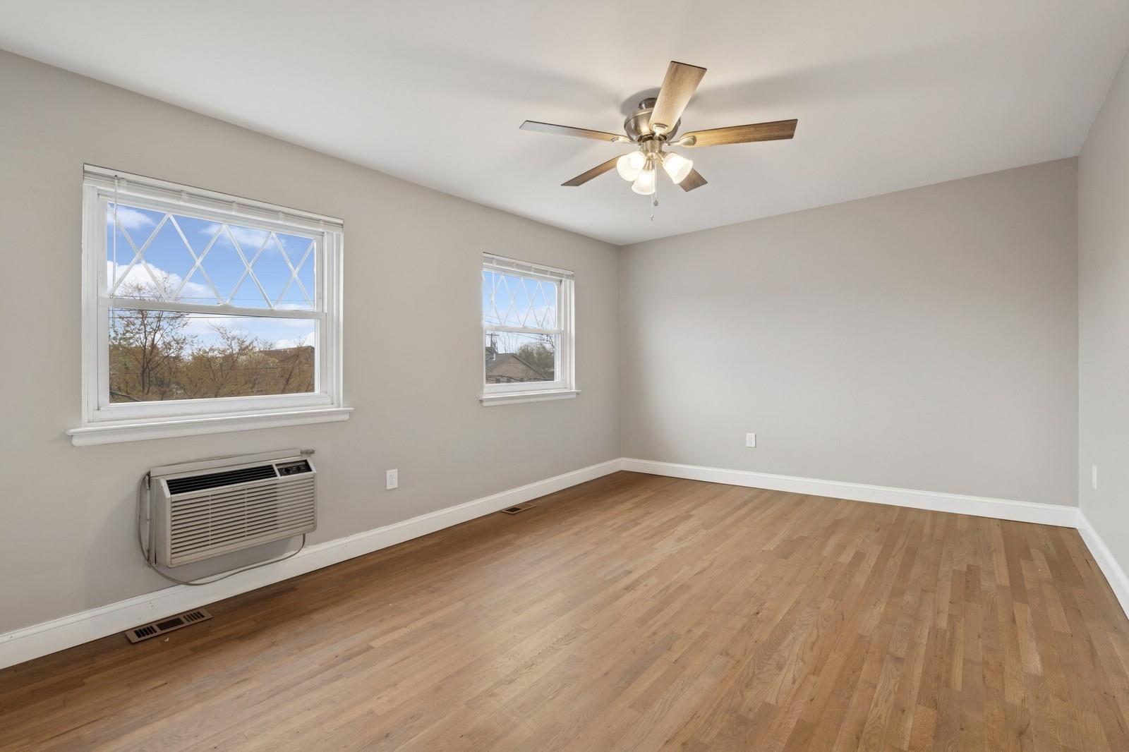 #17 photo, 2665 Harding Ave, ব্রঙ্কস Bronx , NY 10465