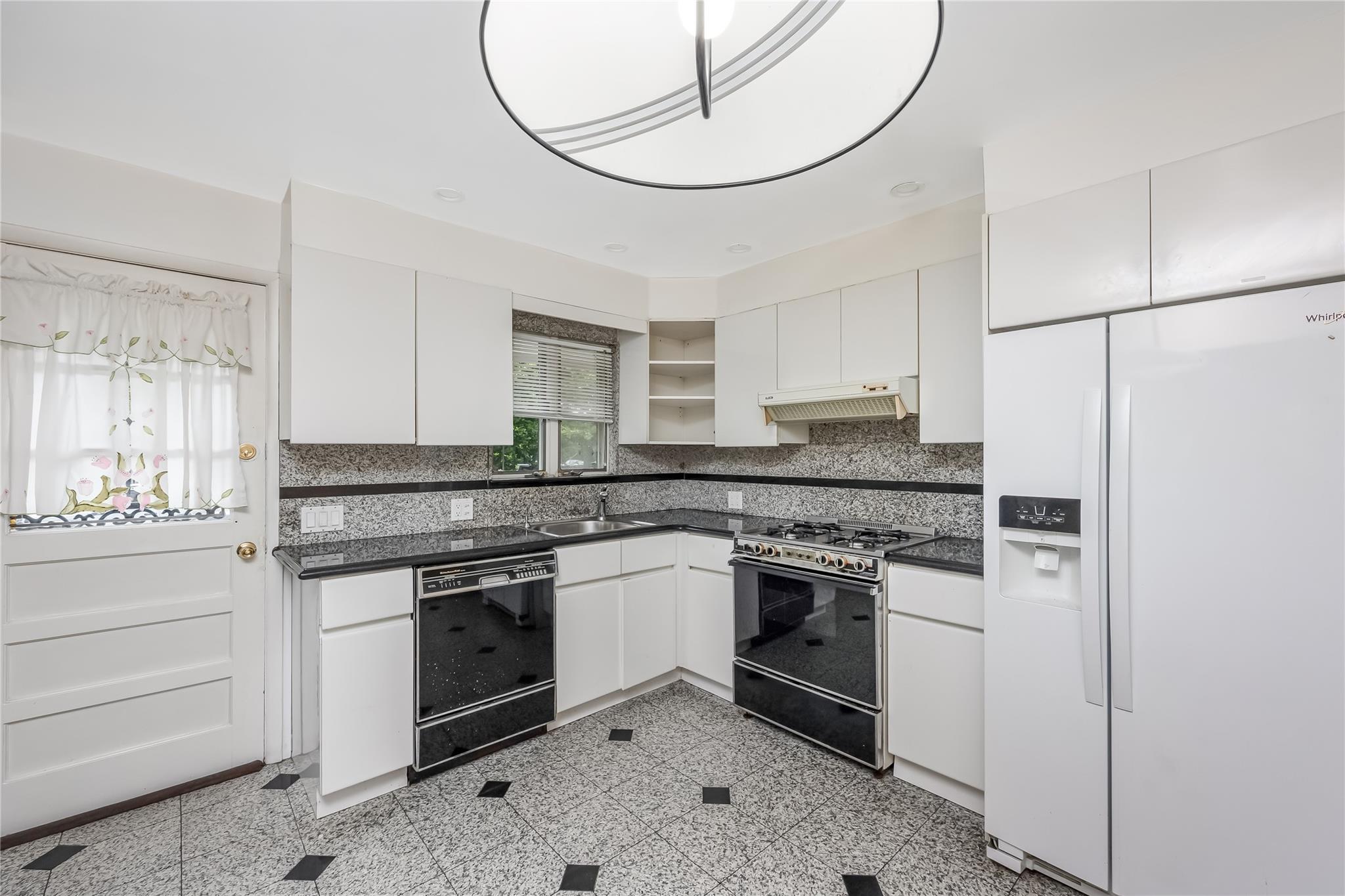 #17 photo, 89-04 Doran Avenue, 皇后區 瑞吉屋 Ridgewood , NY 11385