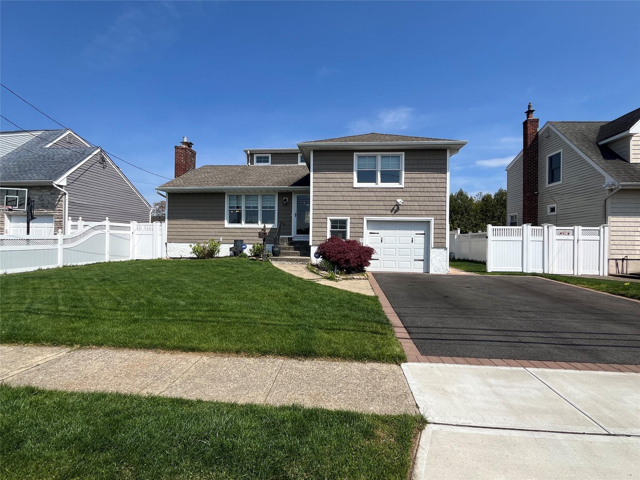 #1 photo, 213 2nd Avenue, Massapequa Park , NY 11762