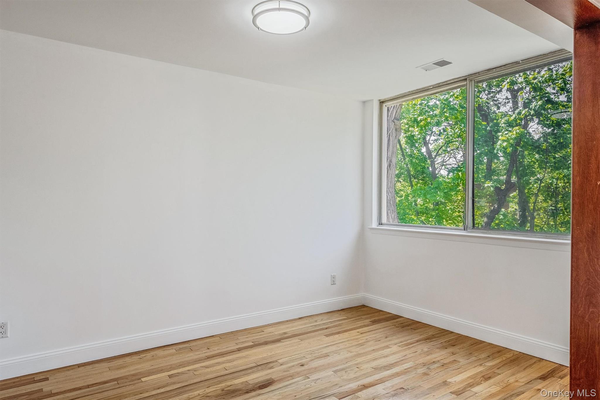 #14 photo, 523 Colony Drive, Hartsdale , NY 10530