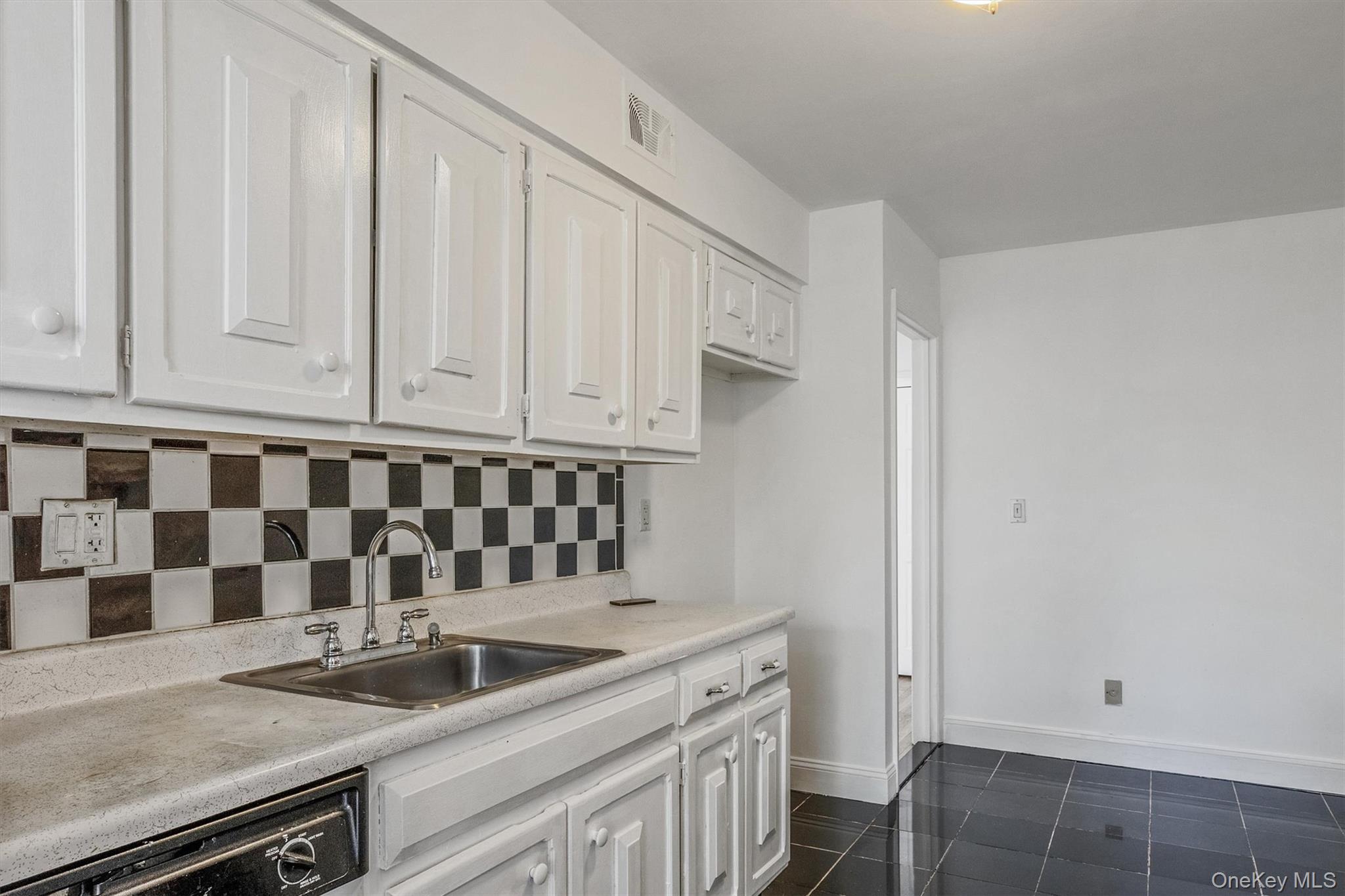 #19 photo, 523 Colony Drive, Hartsdale , NY 10530