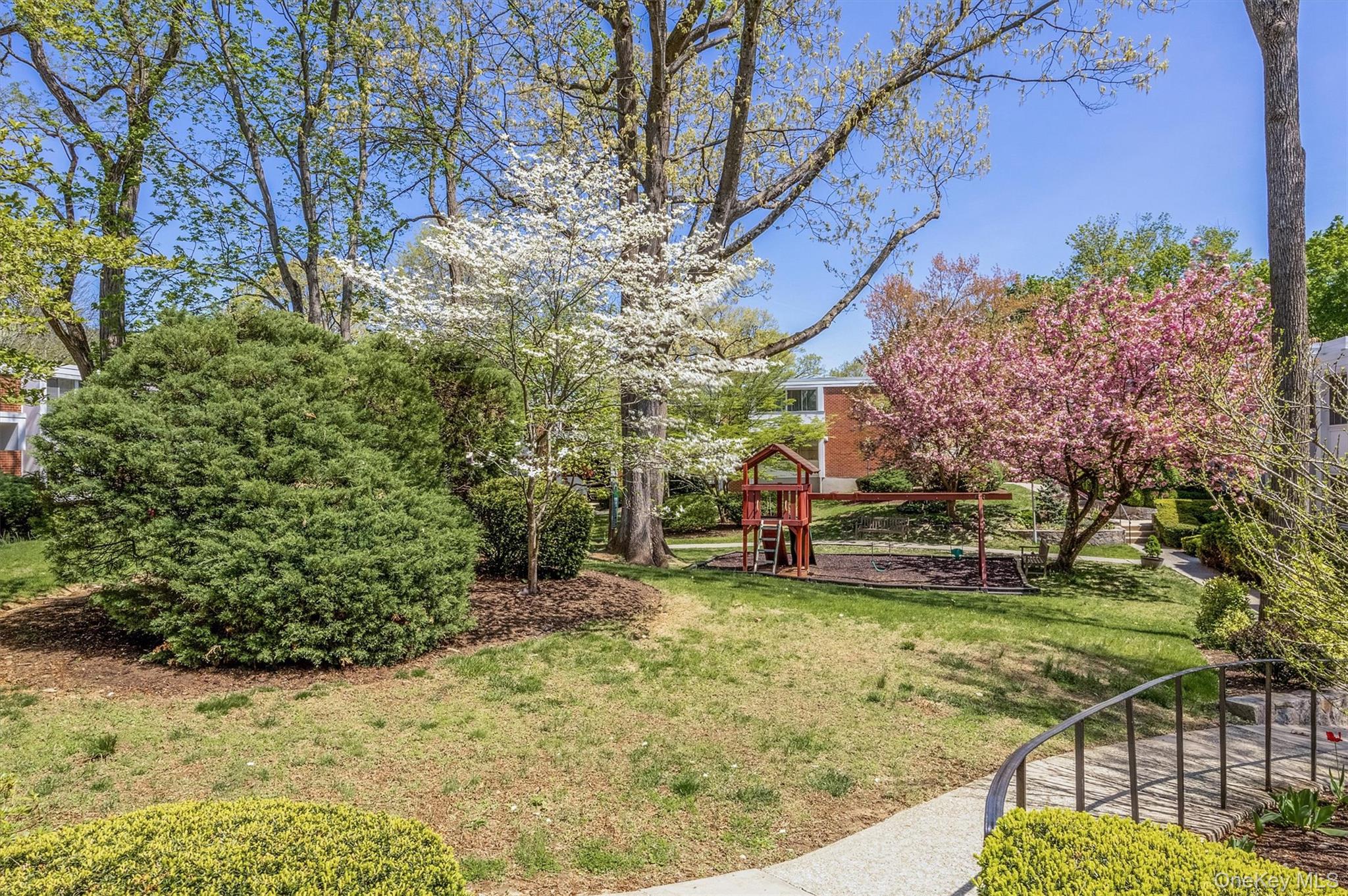 #4 photo, 523 Colony Drive, Hartsdale , NY 10530