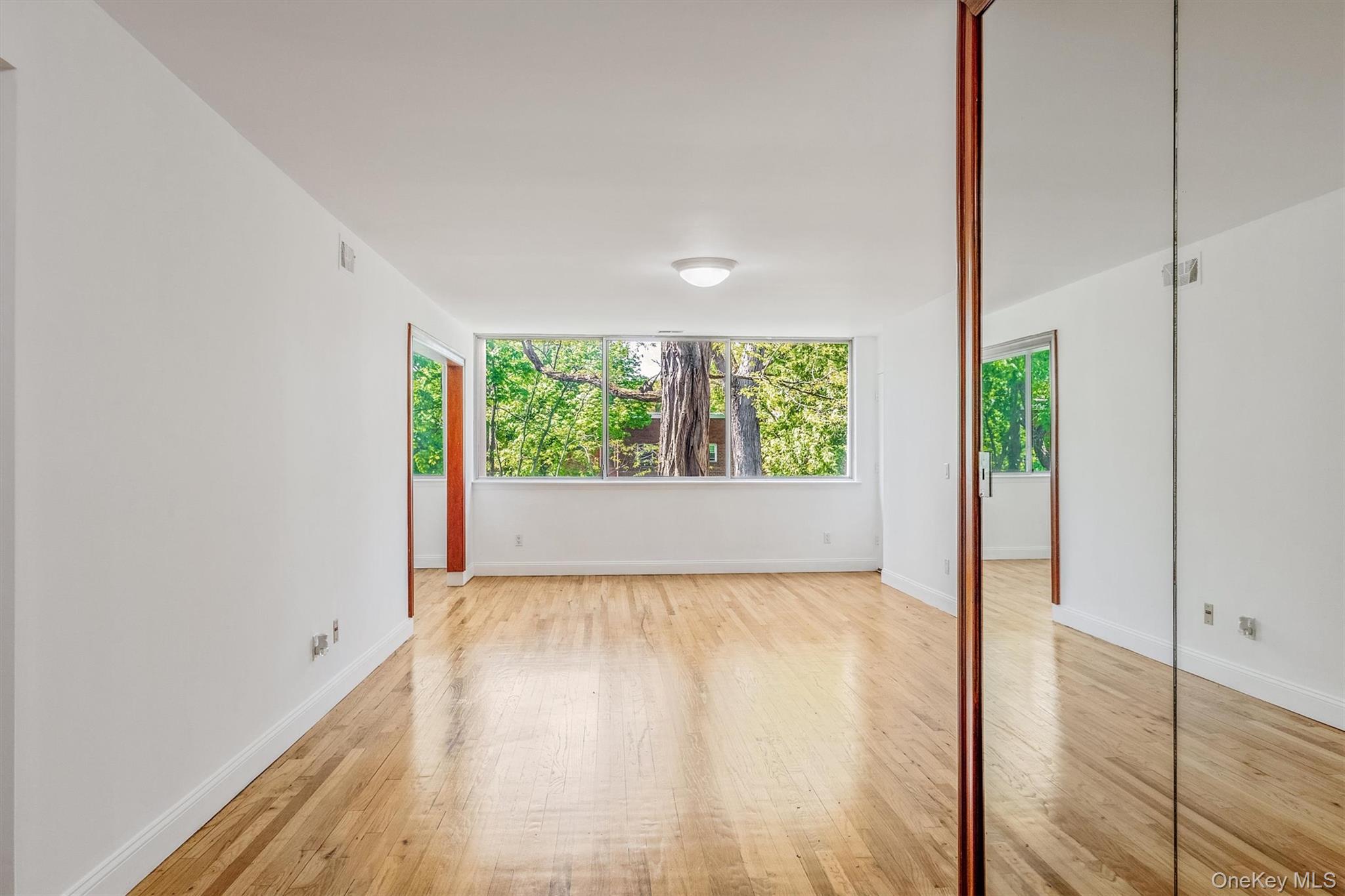 #8 photo, 523 Colony Drive, Hartsdale , NY 10530