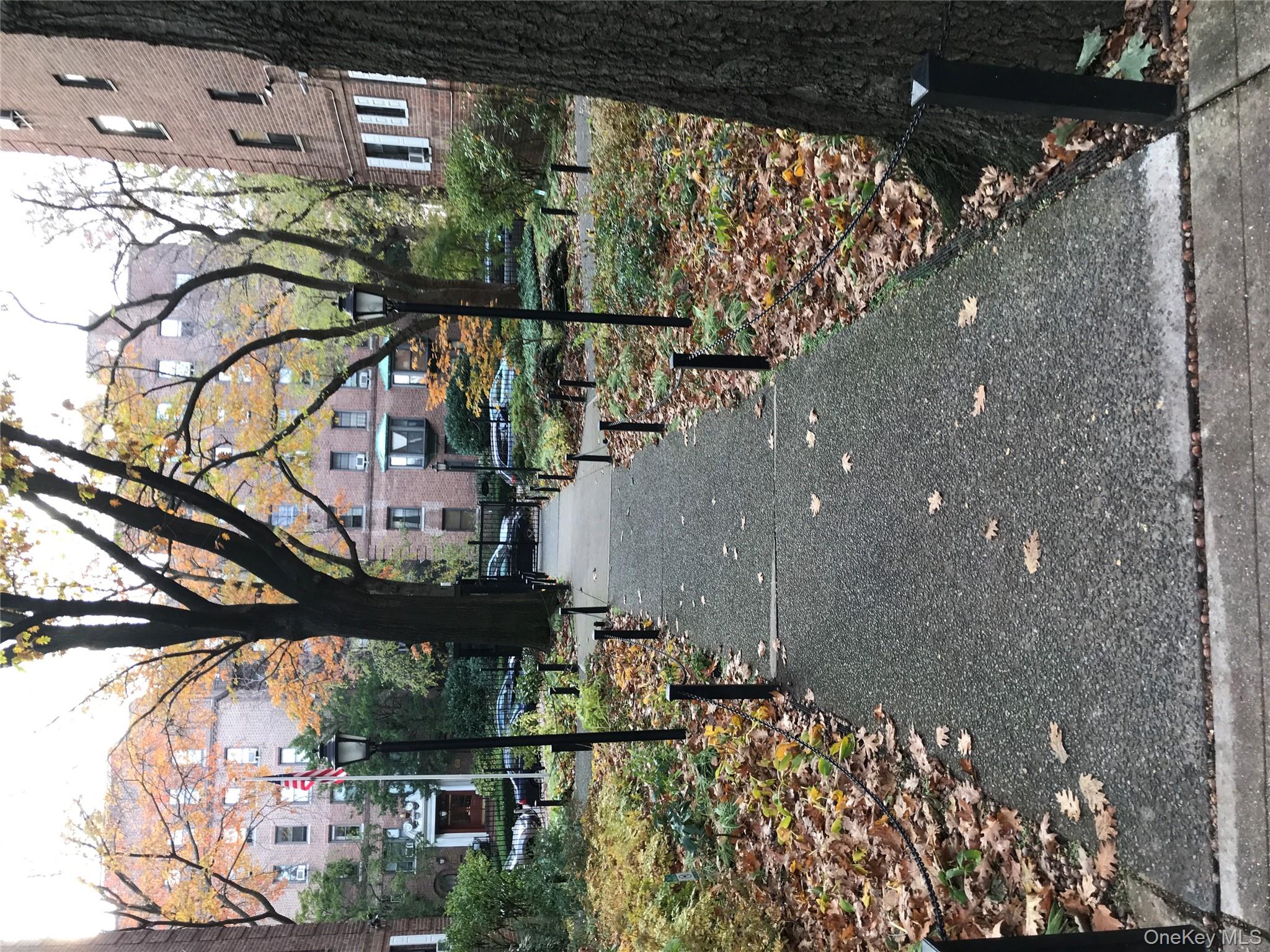 #11 photo, 83-75 118th Street, クイーンズ区 Kew Gardens , NY 11415