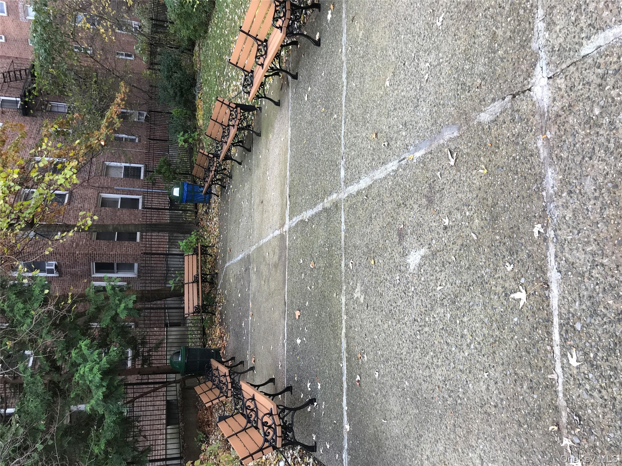 #12 photo, 83-75 118th Street, クイーンズ区 Kew Gardens , NY 11415