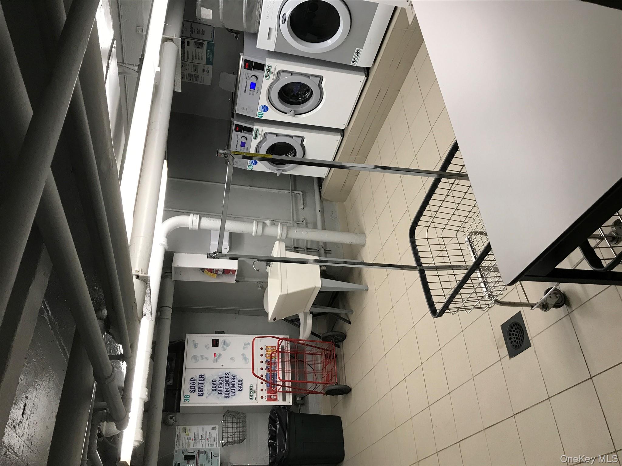 #13 photo, 83-75 118th Street, クイーンズ区 Kew Gardens , NY 11415