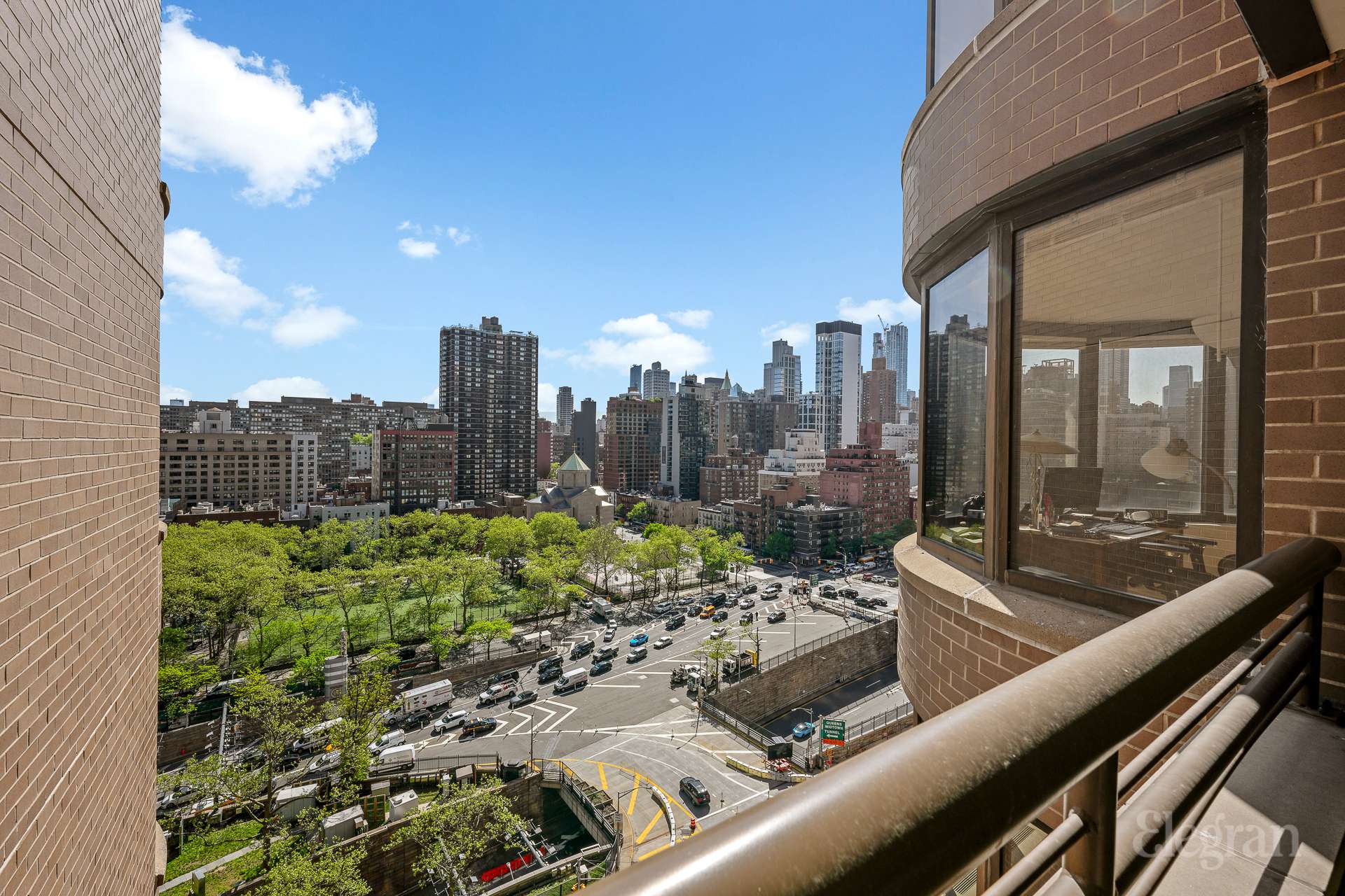 #13 photo, 330 E 38th Street, マンハッタン Murray Hill , NY 10016