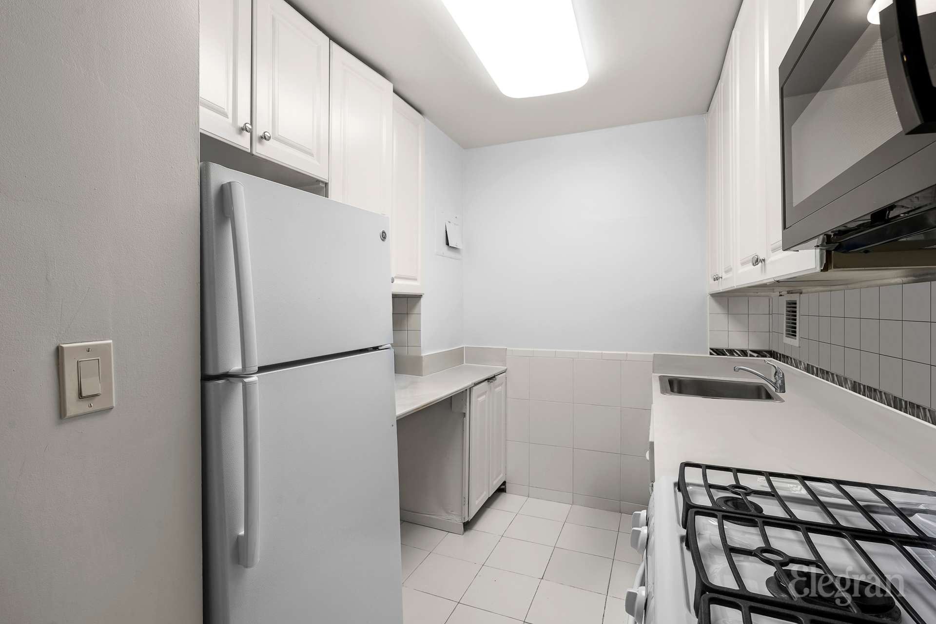 #17 photo, 330 E 38th Street, マンハッタン Murray Hill , NY 10016