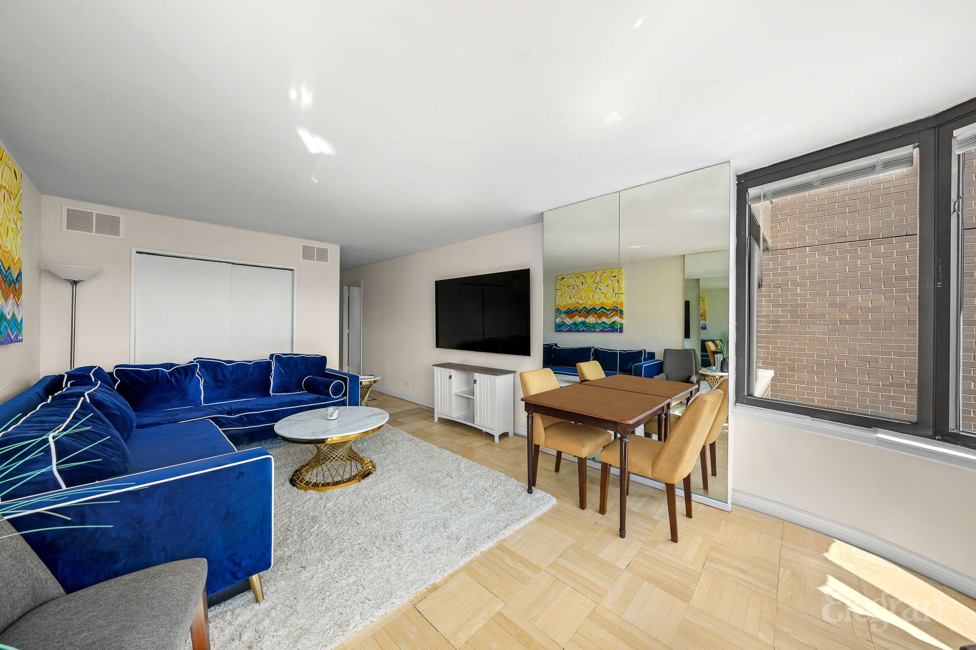 #8 photo, 330 E 38th Street, マンハッタン Murray Hill , NY 10016