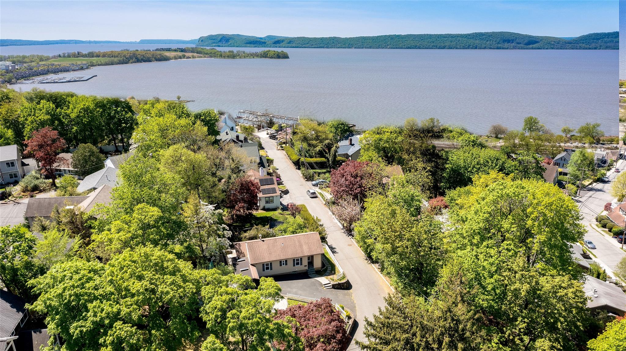 #1 photo, 19 Hunter Street, Croton-on-Hudson , NY 10520