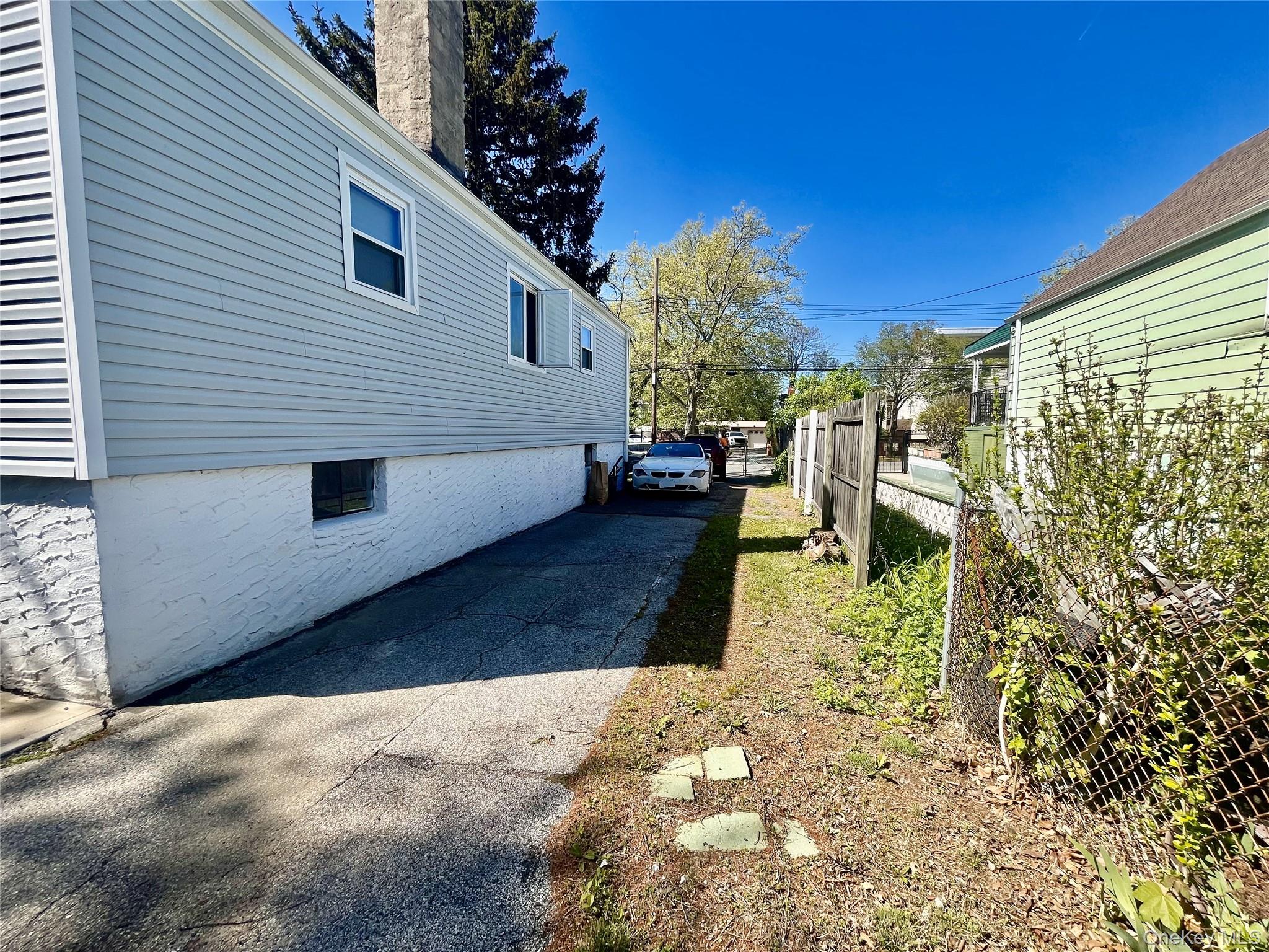 #4 photo, 2130 Hermany Avenue, Bronx , NY 10473