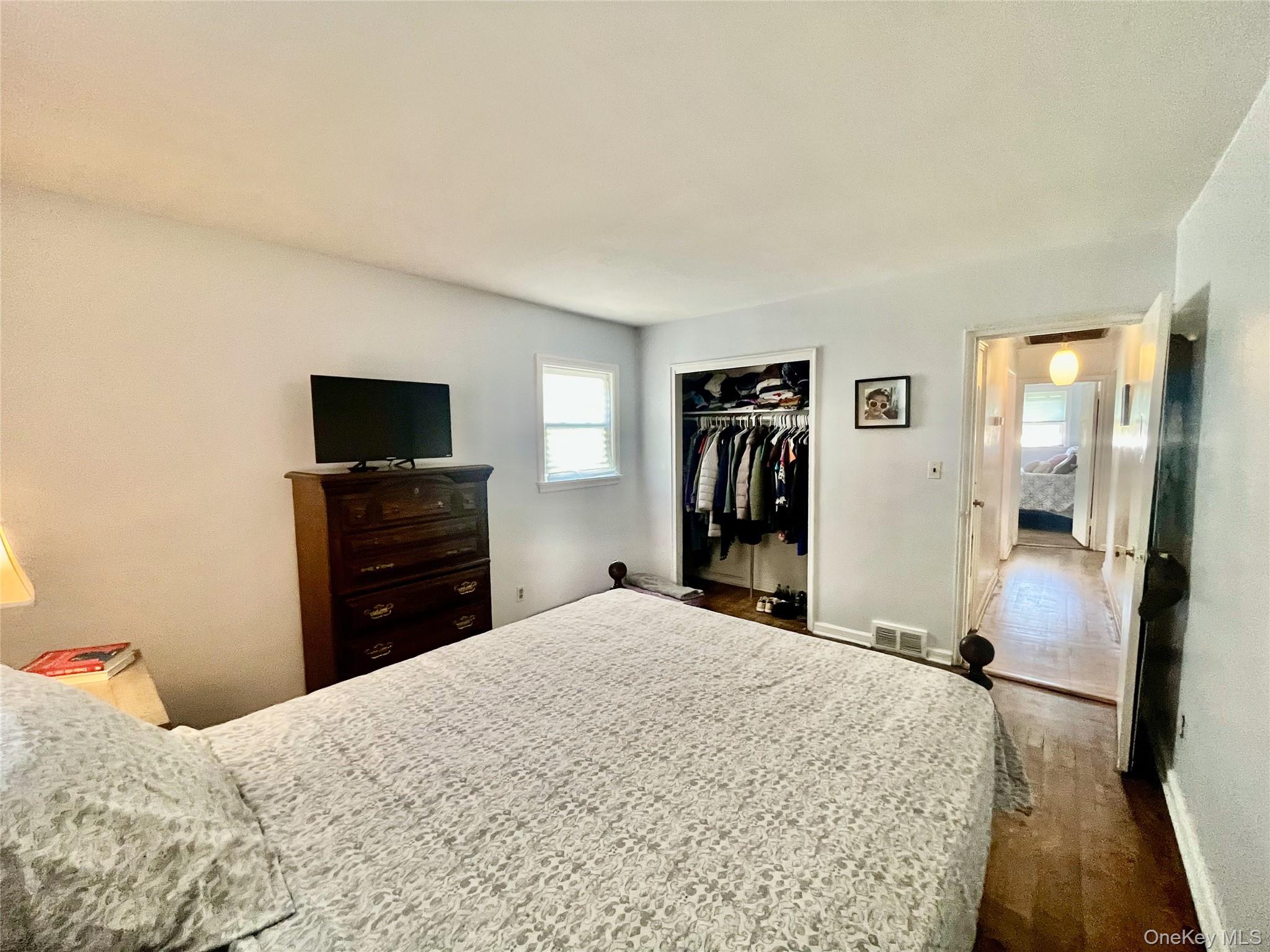 #8 photo, 2130 Hermany Avenue, Bronx , NY 10473