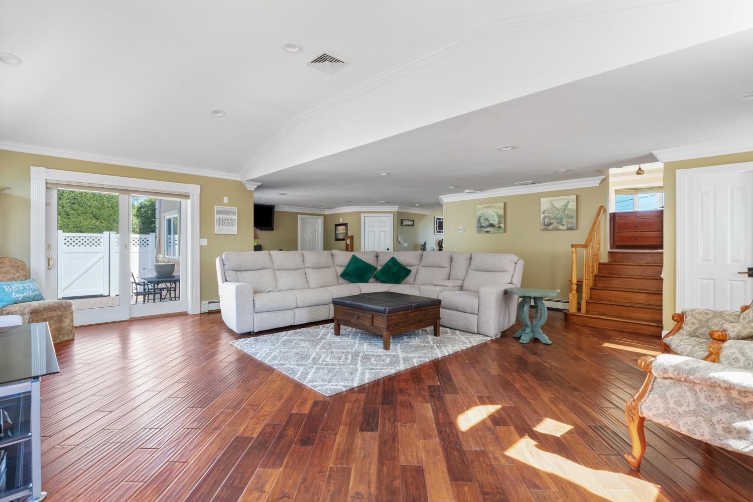 #6 photo, 2035 Sans Avenue, ナッソー郡 Merrick , NY 11566