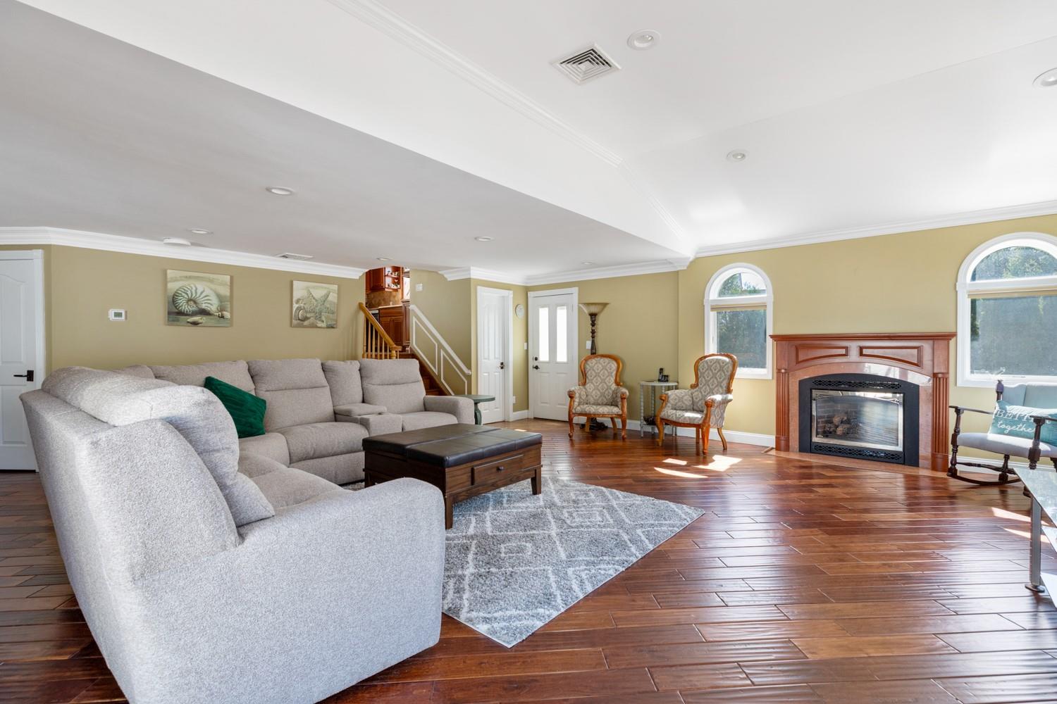 #8 photo, 2035 Sans Avenue, ナッソー郡 Merrick , NY 11566