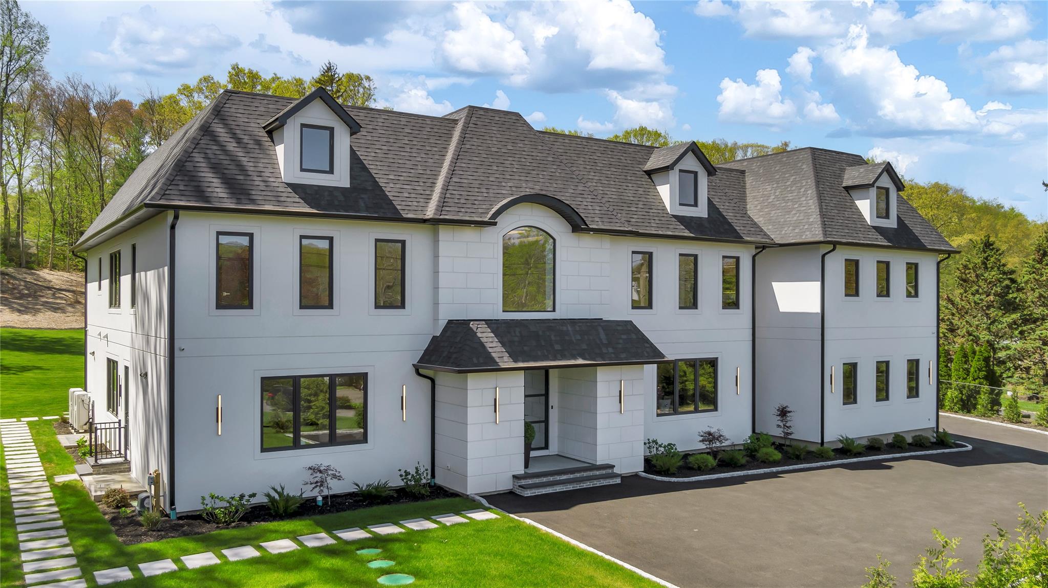 #1 photo, 587 Caledonia Road, Dix Hills , NY 11746