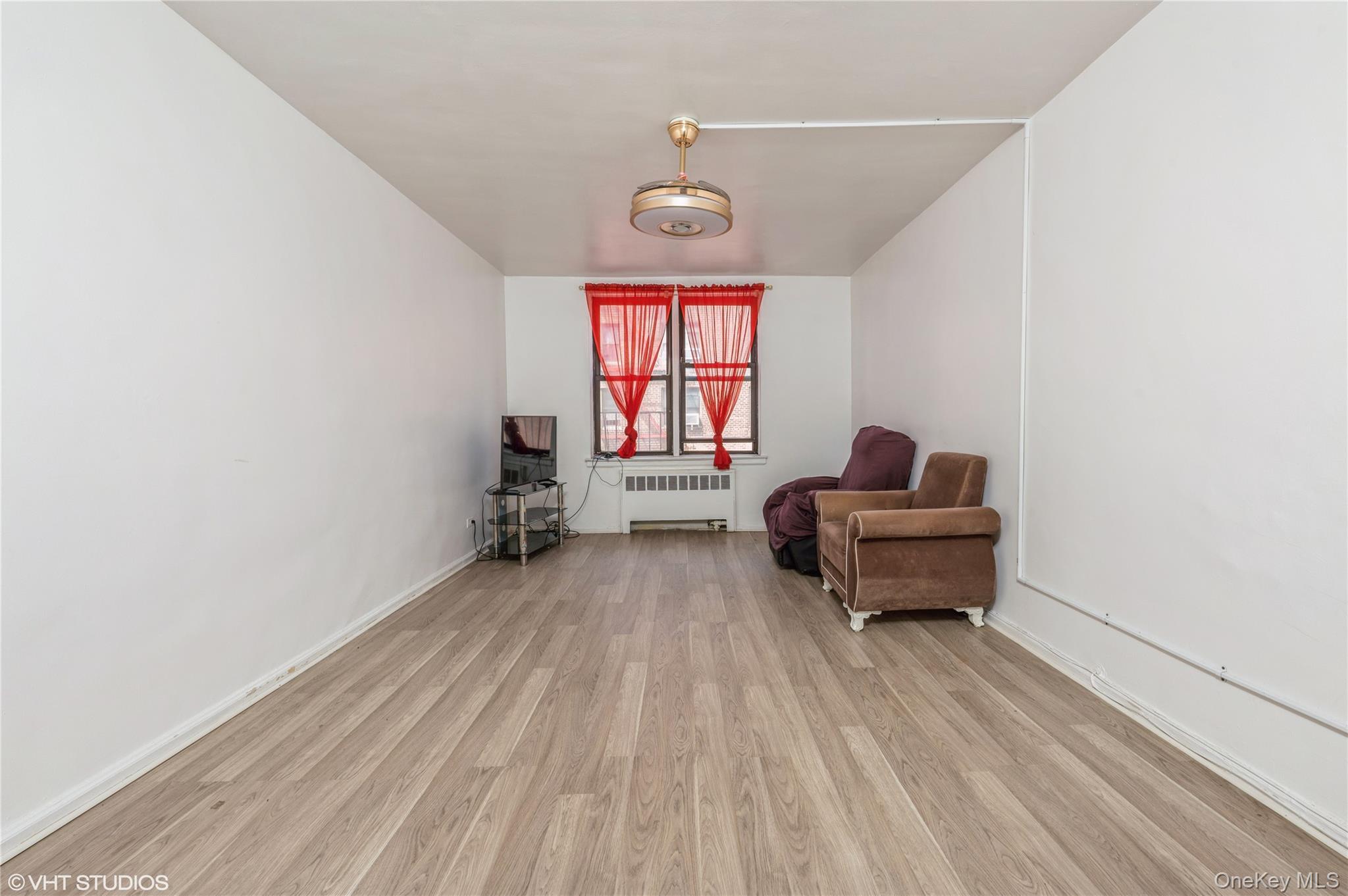 #9 photo, 745 E 231 Street, Bronx , NY 10466