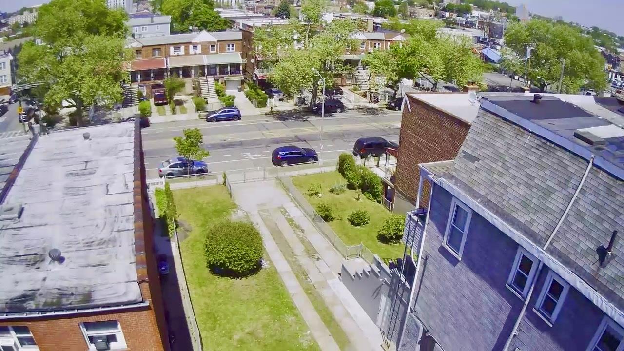 #10 photo, 1058 Burke Avenue, Bronx , NY 10469