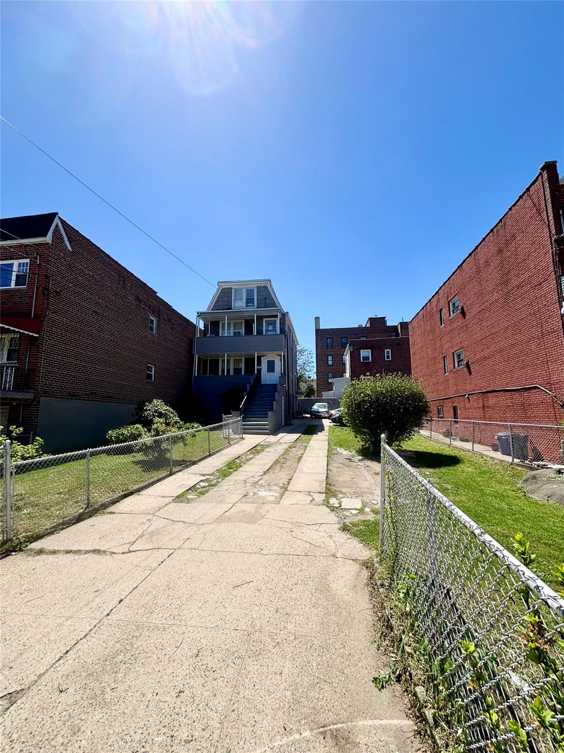 #5 photo, 1058 Burke Avenue, Bronx , NY 10469