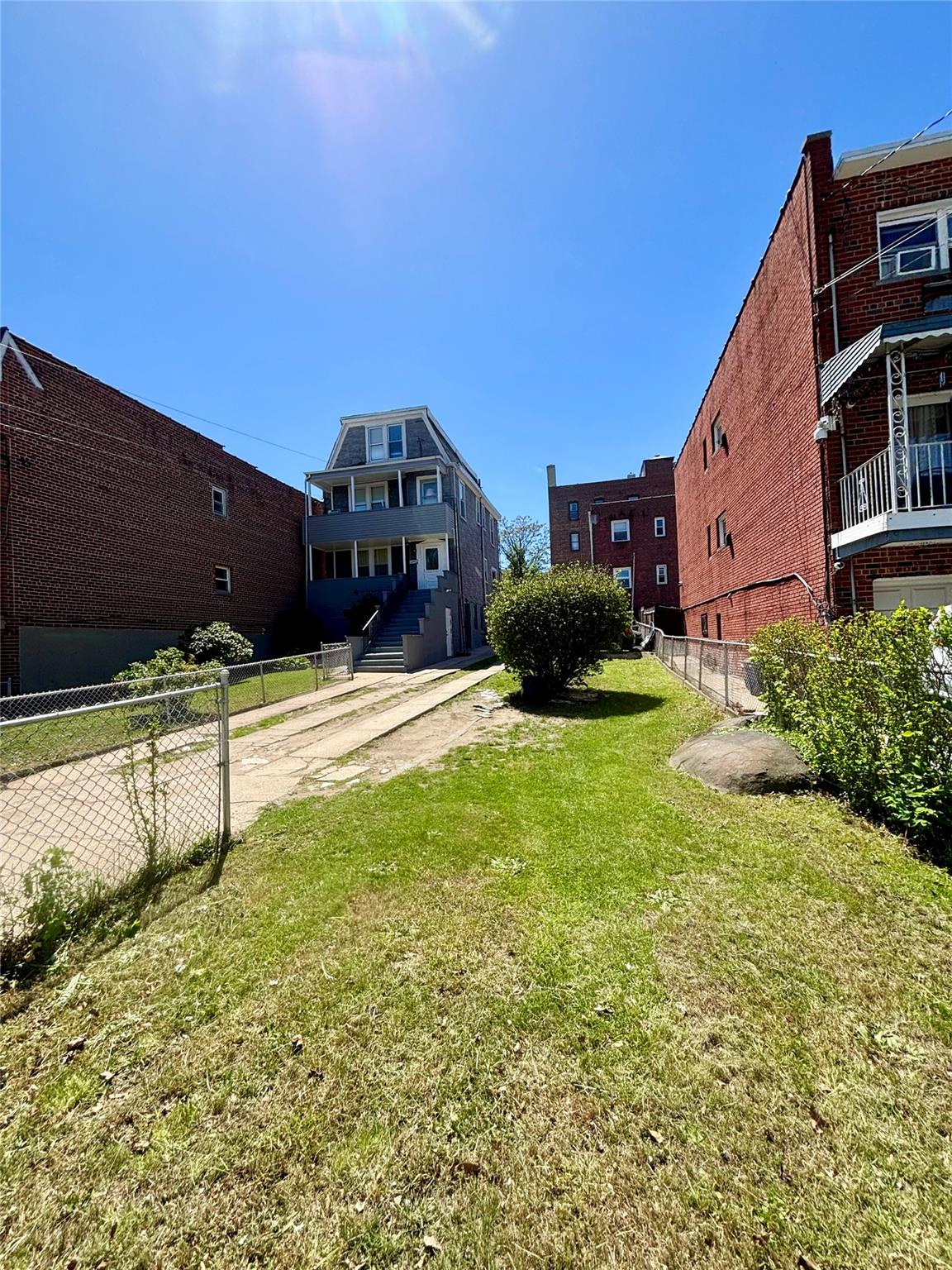 #6 photo, 1058 Burke Avenue, Bronx , NY 10469