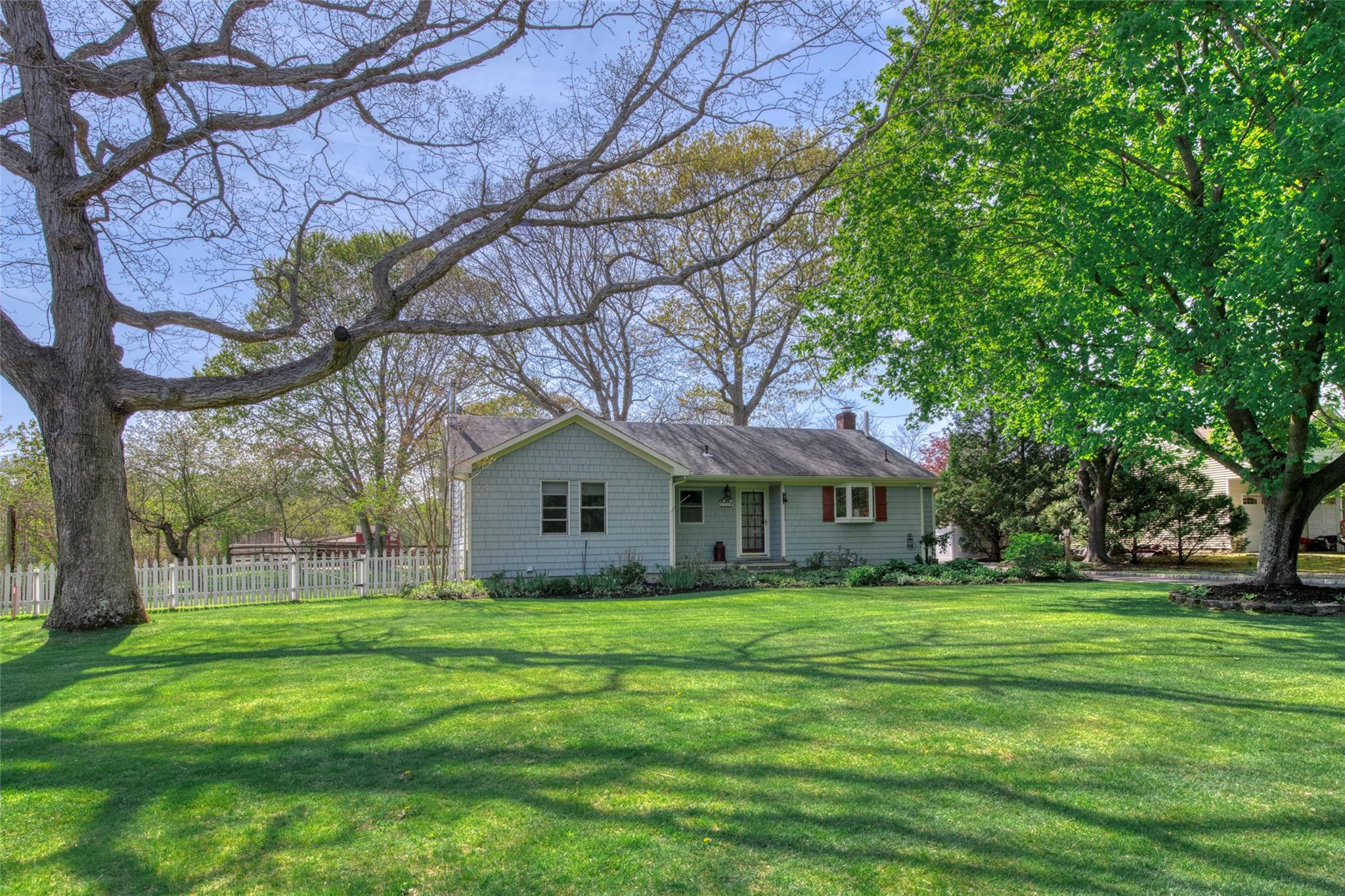 #1 photo, 121 Fresh Pond Avenue, Calverton , NY 11933