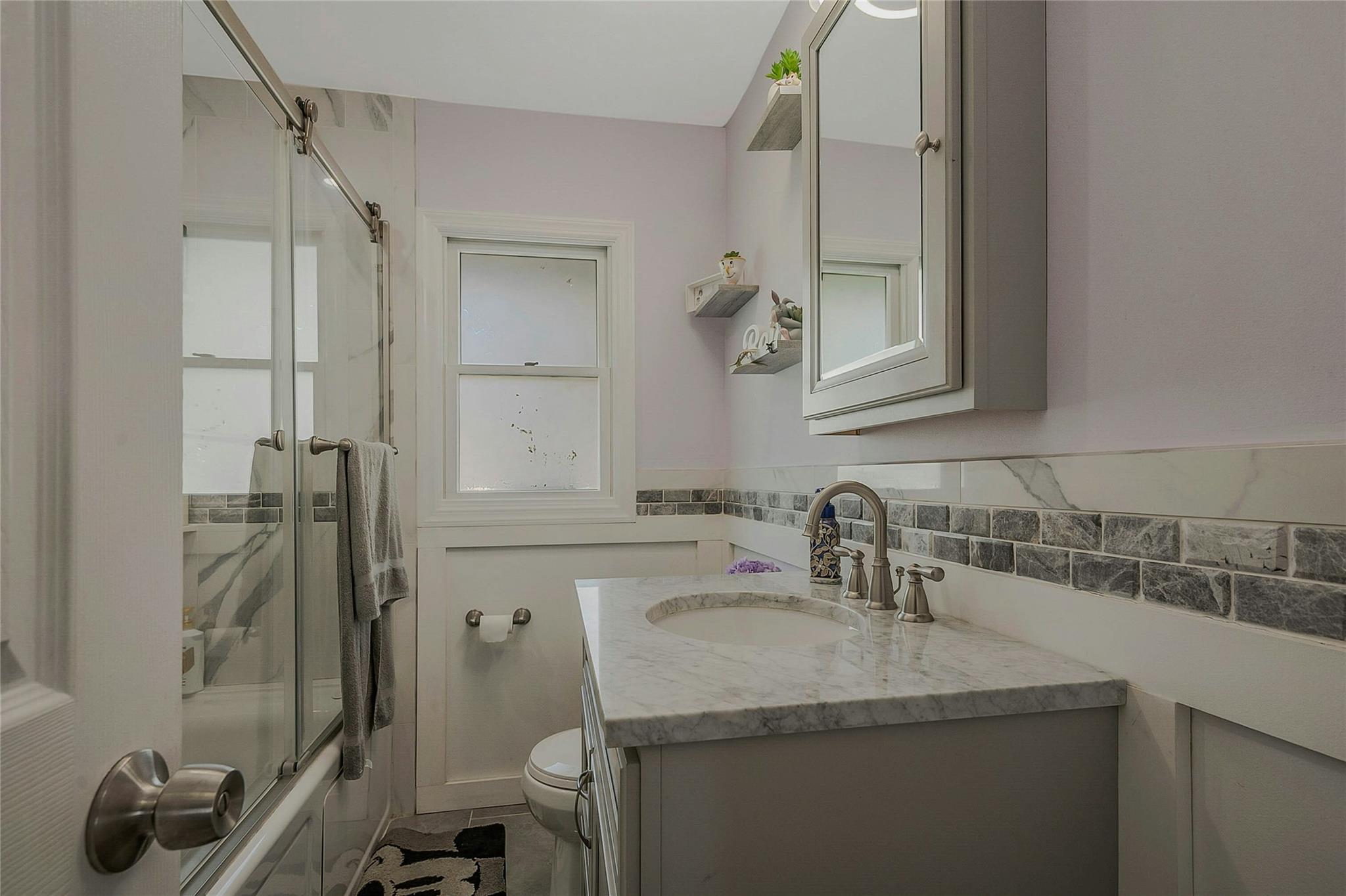 #7 photo, 203 N Coleman Road, サフォーク郡 Centereach , NY 11720