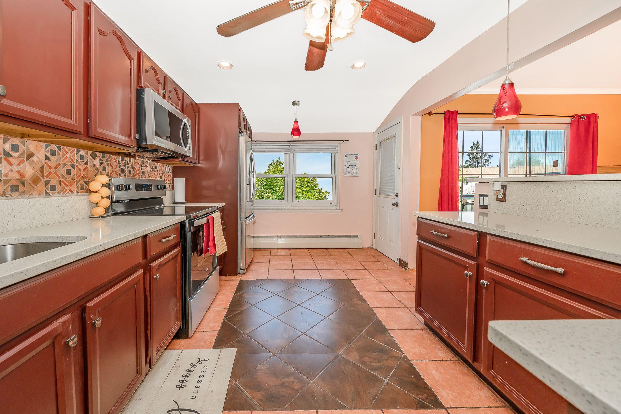 #10 photo, 47 Briarwood Road, サフォーク郡 Wheatley Heights , NY 11798