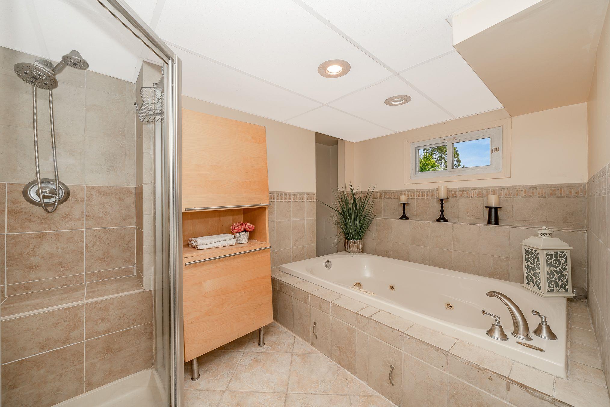 #16 photo, 47 Briarwood Road, サフォーク郡 Wheatley Heights , NY 11798