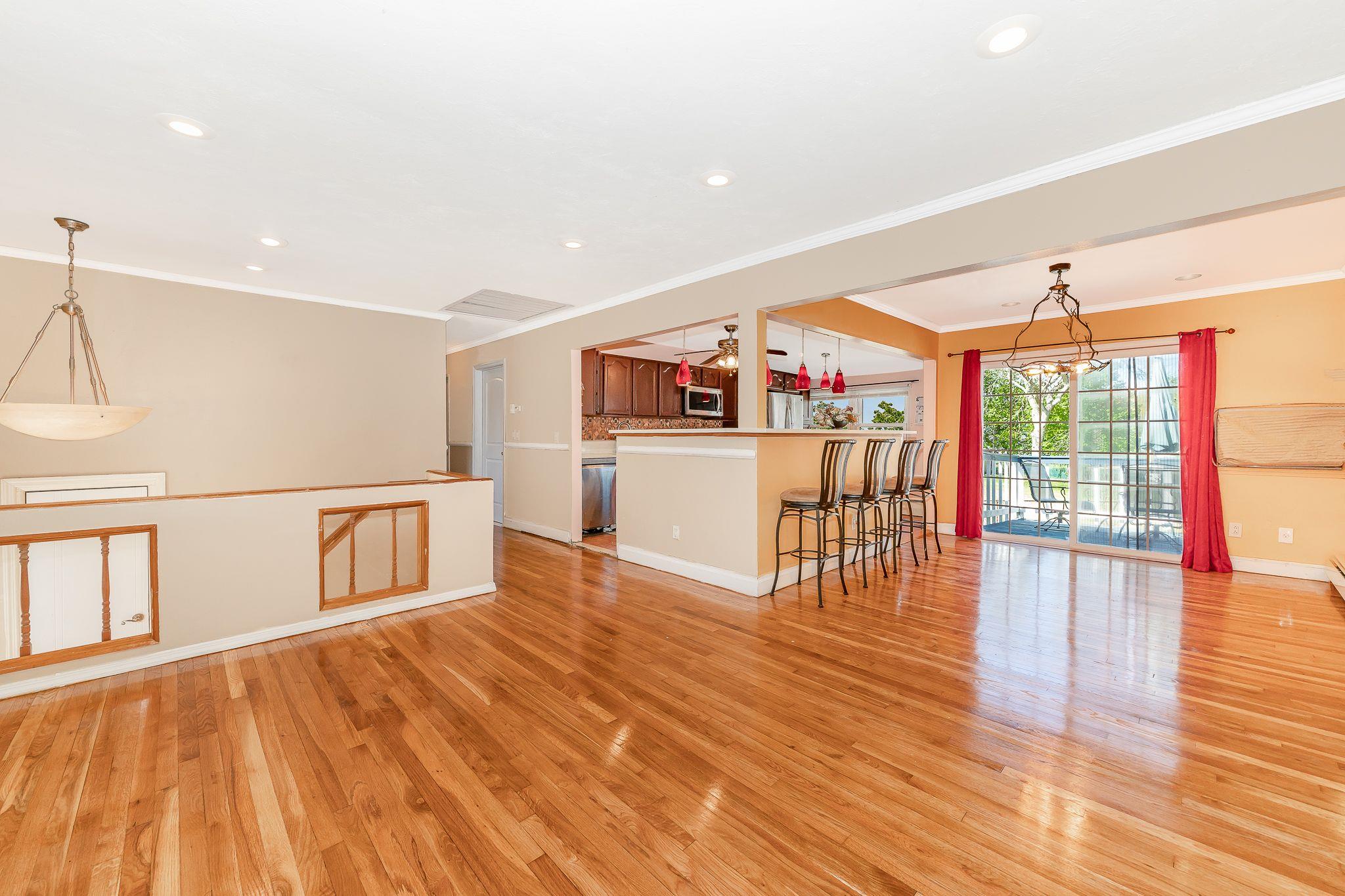 #7 photo, 47 Briarwood Road, サフォーク郡 Wheatley Heights , NY 11798