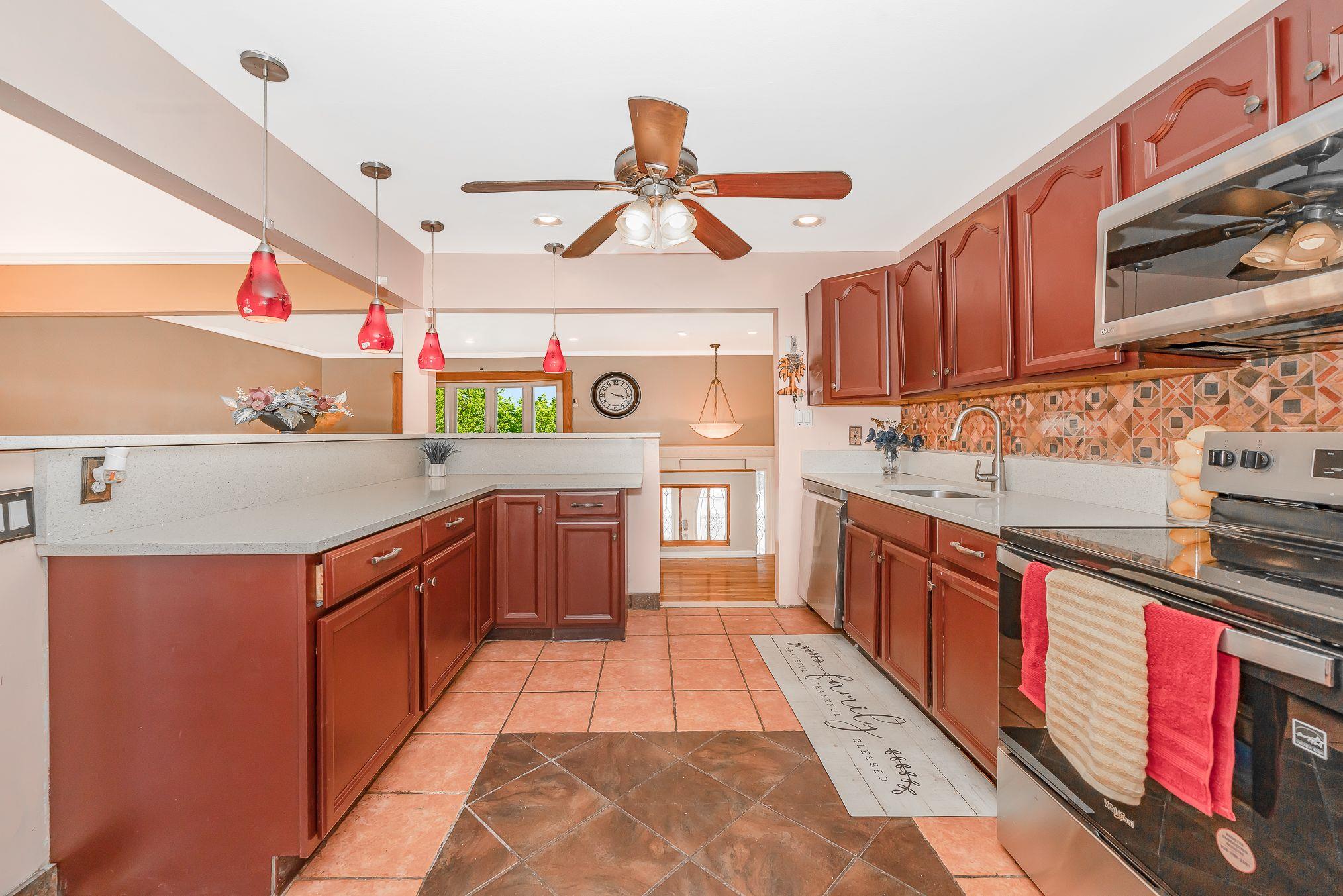 #9 photo, 47 Briarwood Road, サフォーク郡 Wheatley Heights , NY 11798