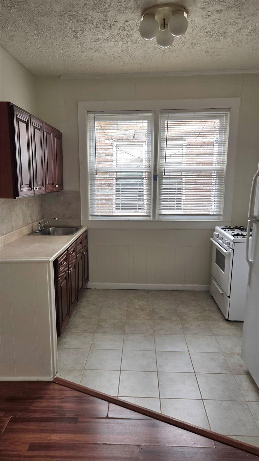 #1 photo, 68-33 79th Street, Middle Village , NY 11379