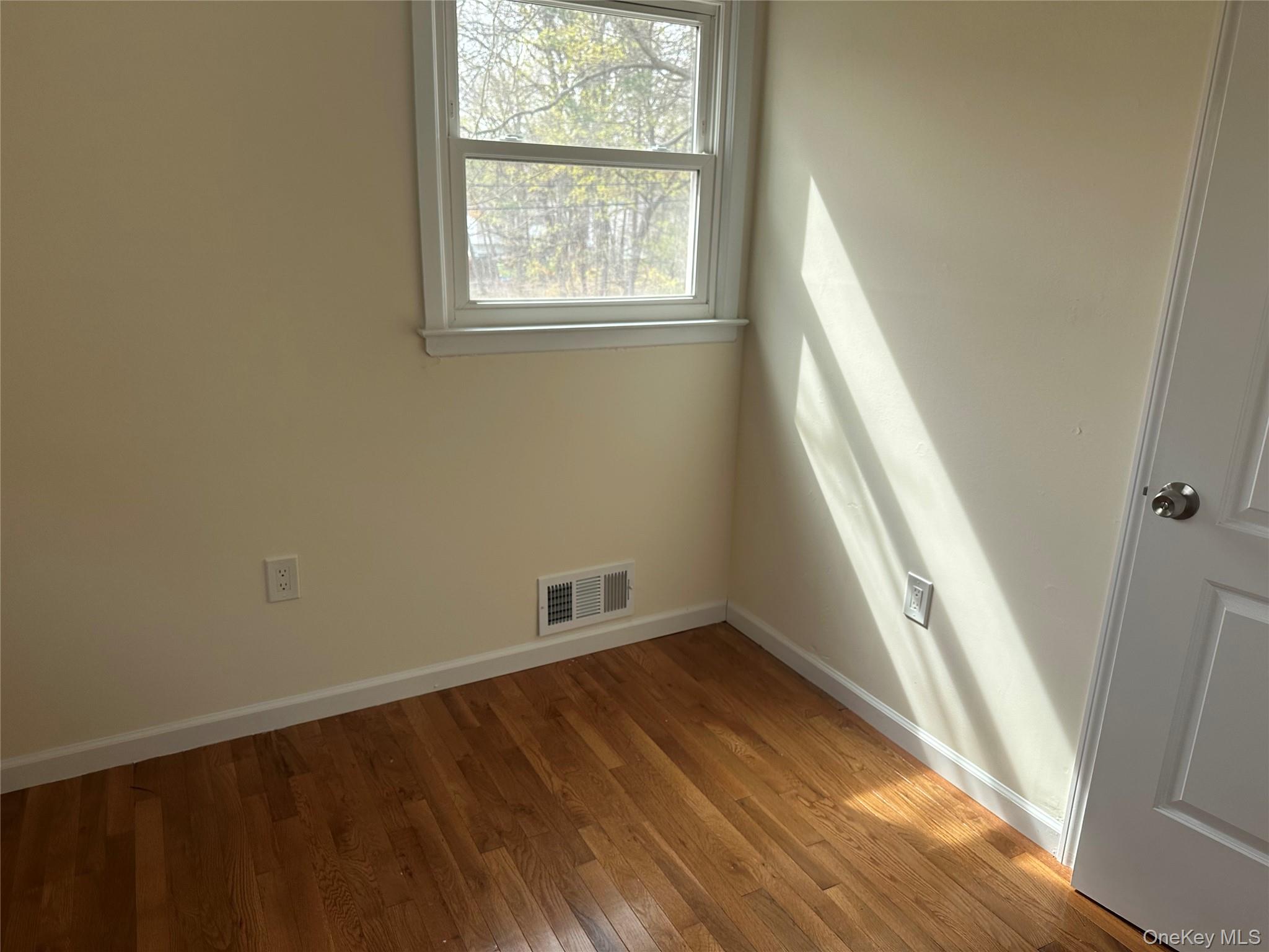 #8 photo, 11 Clover Drive, West Nyack , NY 10994